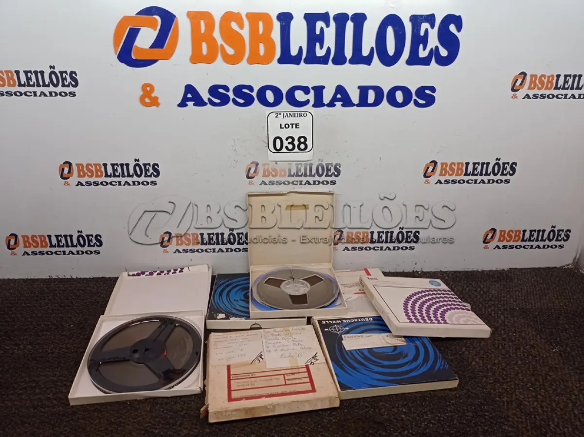 LOTE 038 - 05 FITAS P/GRAVADOR DE ROLOS ANTIGAS. (NO ESTADO) ATENÇÃO! FAZER A VISITAÇÃO ANTES DE ARREMATAR, NÃO SABEMOS SE FUNCIONA. LEILÃO NÃO TEM GARANTIA E NEM DEVOLUÇÃO, SUJEITO A POSSÍVEIS AVARIAS VISÍVEIS/OCULTAS E/OU AUSÊNCIA DE COMPONENTES.