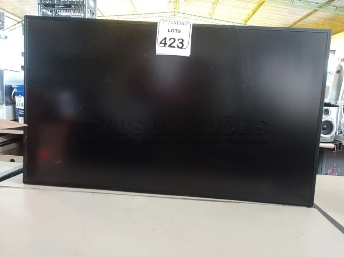 LOTE 423 - 01 MONITOR P/CÂMERA DE SEGURANÇA MARCA SAMSUNG. (NO ESTADO) ATENÇÃO! FAZER A VISITAÇÃO ANTES DE ARREMATAR, NÃO SABEMOS SE FUNCIONA. LEILÃO NÃO TEM GARANTIA E NEM DEVOLUÇÃO, SUJEITO A POSSÍVEIS AVARIAS VISÍVEIS/OCULTAS E/OU AUSÊNCIA DE COMPONENTES.