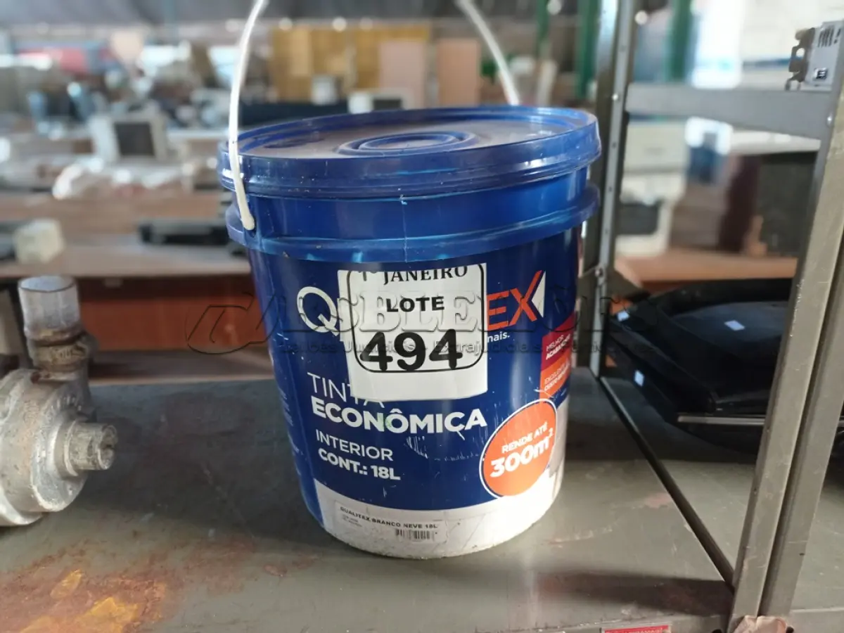 LOTE 494 - 01 GALÃO DE TINTA PARA INTERIOR QUALITEX 18L RENDE ATÉ 300M. (NO ESTADO) ATENÇÃO! FAZER A VISITAÇÃO ANTES DE ARREMATAR, NÃO SABEMOS SE FUNCIONA. LEILÃO NÃO TEM GARANTIA E NEM DEVOLUÇÃO, SUJEITO A POSSÍVEIS AVARIAS VISÍVEIS/OCULTAS E/OU AUSÊNCIA DE COMPONENTES.