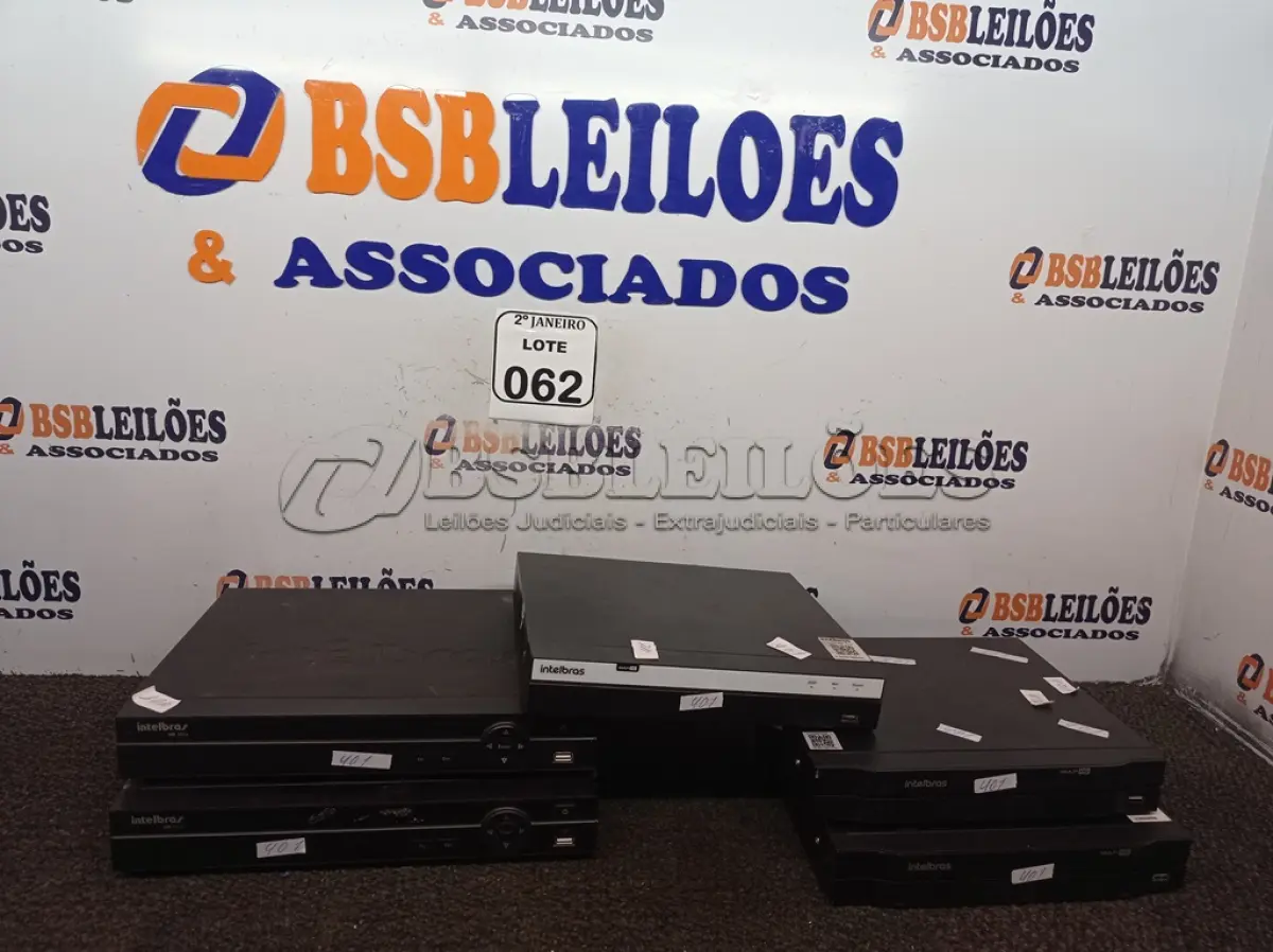 LOTE 062 - 05 APARELHOS DVRS INTELBRÁS. (NO ESTADO) ATENÇÃO! FAZER A VISITAÇÃO ANTES DE ARREMATAR, NÃO SABEMOS SE FUNCIONA. LEILÃO NÃO TEM GARANTIA E NEM DEVOLUÇÃO, SUJEITO A POSSÍVEIS AVARIAS VISÍVEIS/OCULTAS E/OU AUSÊNCIA DE COMPONENTES.