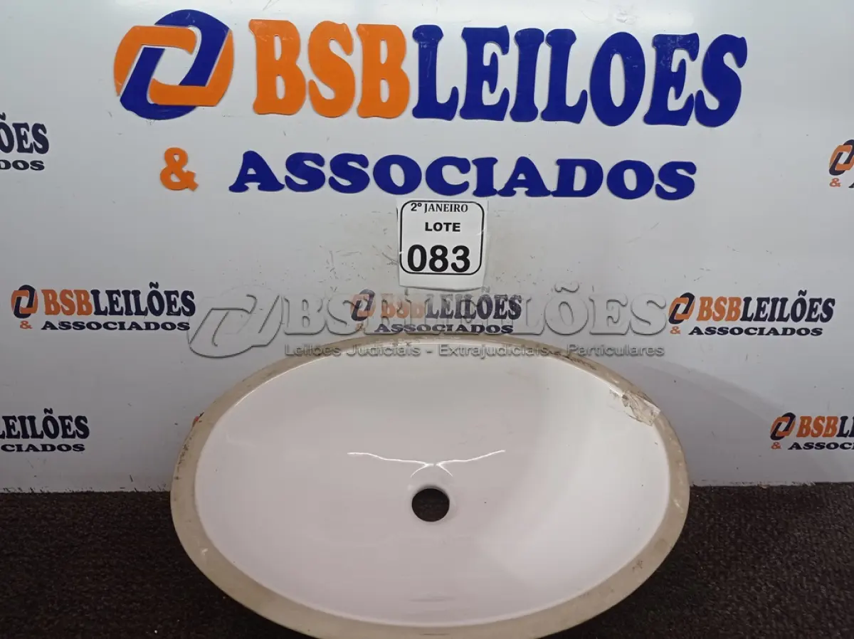 LOTE 083 - 01 CUBA PARA PIA DE BANHEIRO NA COR BRANCA. (NO ESTADO) ATENÇÃO! FAZER A VISITAÇÃO ANTES DE ARREMATAR, NÃO SABEMOS SE FUNCIONA. LEILÃO NÃO TEM GARANTIA E NEM DEVOLUÇÃO, SUJEITO A POSSÍVEIS AVARIAS VISÍVEIS/OCULTAS E/OU AUSÊNCIA DE COMPONENTES.