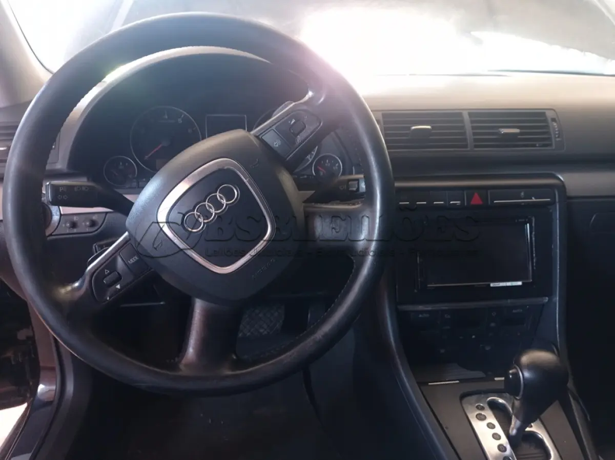 LOTE 310 - AUDI A4 2.0 TFSI 2006, MULTITRONIC, TETO SOLAR, DIFUSOR DE ESCAPAMENTO, RODAS ARO 19 COMANDO DE ESCAPE QUEBRADO. (NO ESTADO)