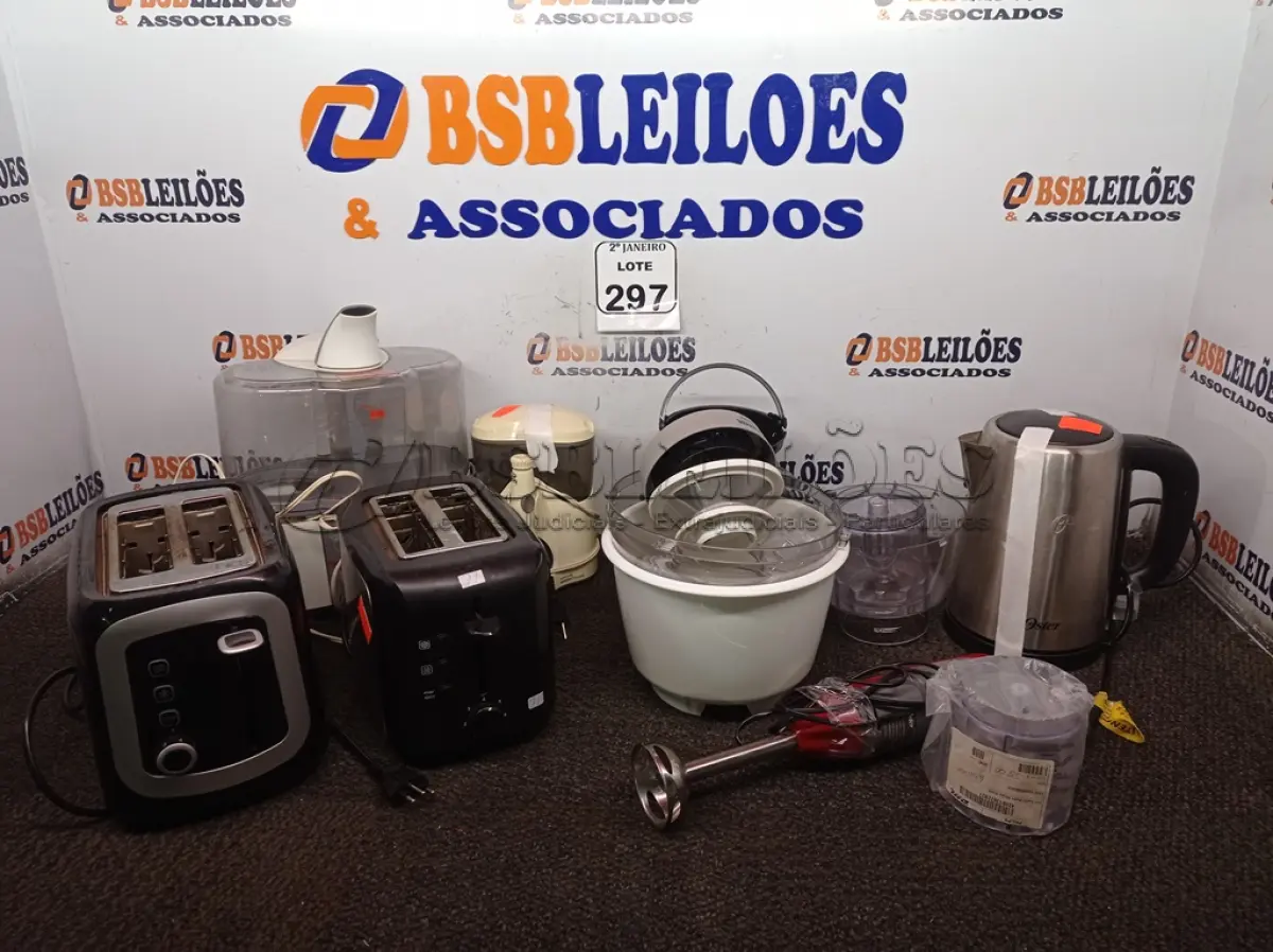 LOTE 297 - 01 LOTE COM TORRADEIRAS, MIXER E UMIDIFICADORES. (NO ESTADO) ATENÇÃO! FAZER A VISITAÇÃO ANTES DE ARREMATAR, NÃO SABEMOS SE FUNCIONA. LEILÃO NÃO TEM GARANTIA E NEM DEVOLUÇÃO, SUJEITO A POSSÍVEIS AVARIAS VISÍVEIS/OCULTAS E/OU AUSÊNCIA DE COMPONENTES.
