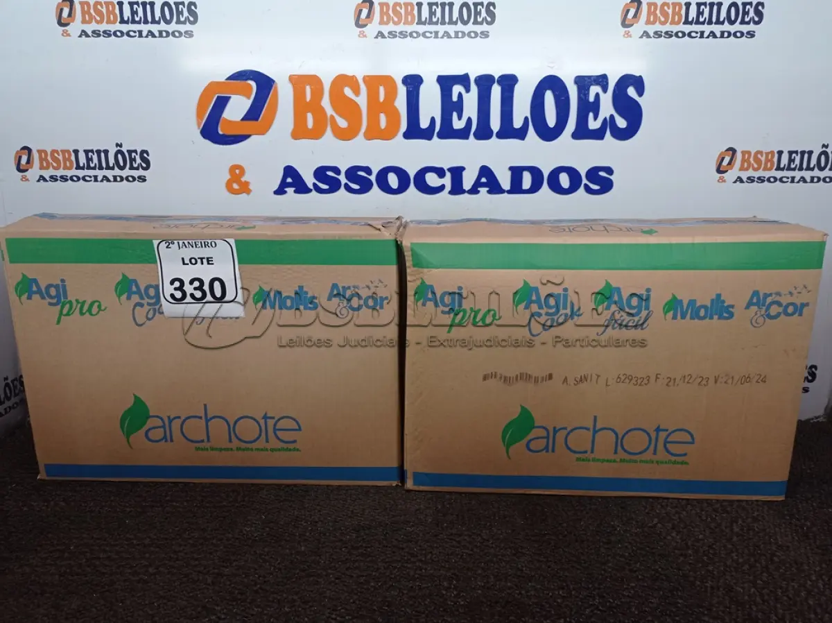 LOTE 330 - 02 CAIXAS COM 03 UNIDADES CADA DE 5 LITROS DE DESINFETANTE CLORADO (NO ESTADO) ATENÇÃO! FAZER A VISITAÇÃO ANTES DE ARREMATAR, NÃO SABEMOS SE FUNCIONA. LEILÃO NÃO TEM GARANTIA E NEM DEVOLUÇÃO, SUJEITO A POSSÍVEIS AVARIAS VISÍVEIS/OCULTAS E/OU AUSÊNCIA DE COMPONENTES.