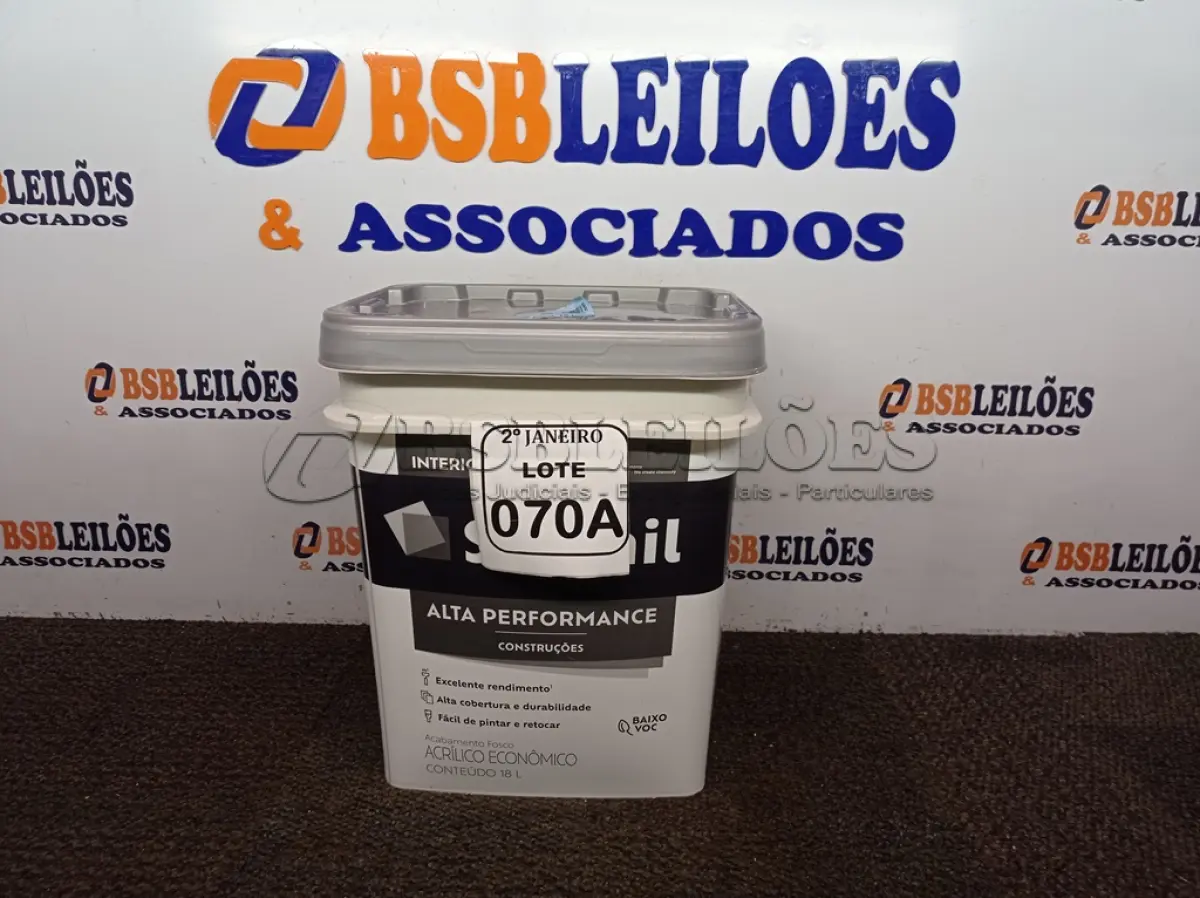 LOTE 070 - 01 BALDE DE TINTA SUVINIL INTERIORES ACRÍLICO FOSCO 18L NA COR FOSCO BRANCO. VENCIMENTO 10/2027 (NOVO)(NO ESTADO) ATENÇÃO! FAZER A VISITAÇÃO ANTES DE ARREMATAR, NÃO SABEMOS SE FUNCIONA. LEILÃO NÃO TEM GARANTIA E NEM DEVOLUÇÃO, SUJEITO A POSSÍVEIS AVARIAS VISÍVEIS/OCULTAS E/OU AUSÊNCIA DE COMPONENTES.
