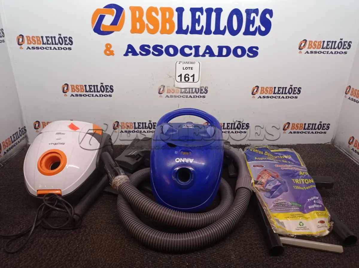 LOTE 161 - 02 ASPIRADORES DE PÓ MARCA BRITÂNIA E ARNO. (NO ESTADO) ATENÇÃO! FAZER A VISITAÇÃO ANTES DE ARREMATAR, NÃO SABEMOS SE FUNCIONA. LEILÃO NÃO TEM GARANTIA E NEM DEVOLUÇÃO, SUJEITO A POSSÍVEIS AVARIAS VISÍVEIS/OCULTAS E/OU AUSÊNCIA DE COMPONENTES.