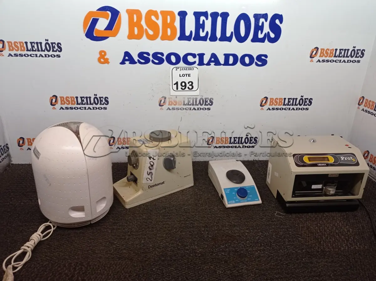 LOTE 193 - 01 RELÓGIO DE PONTO MARCA HENRY, 01 PURIFICADOR DE AR AIR FREE, 01 AMALGAMADOR E 01 AGITADOR DE TUBO. (NO ESTADO) ATENÇÃO! FAZER A VISITAÇÃO ANTES DE ARREMATAR, NÃO SABEMOS SE FUNCIONA. LEILÃO NÃO TEM GARANTIA E NEM DEVOLUÇÃO, SUJEITO A POSSÍVEIS AVARIAS VISÍVEIS/OCULTAS E/OU AUSÊNCIA DE COMPONENTES.