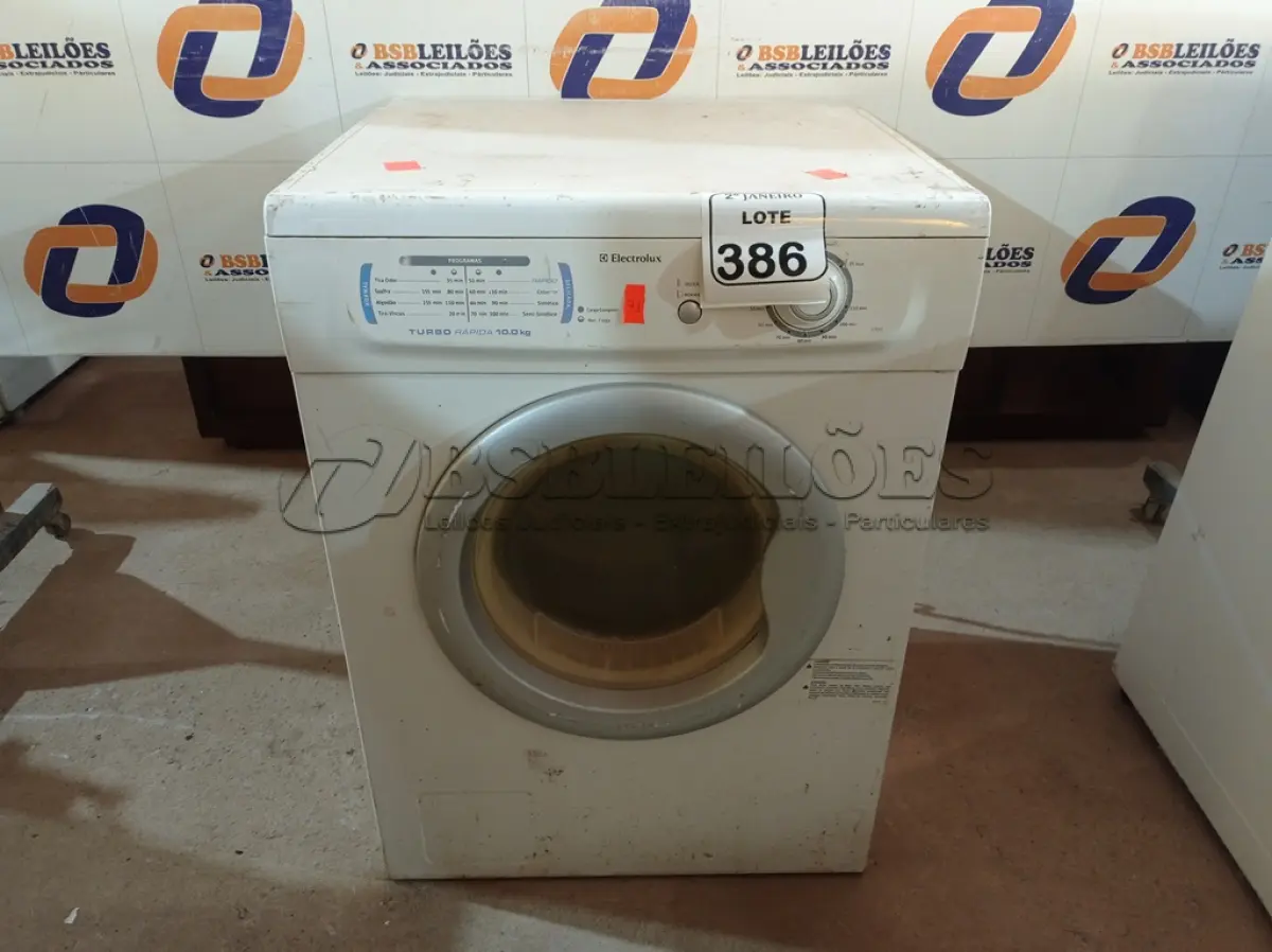 LOTE 386 - 01 MÁQUINA DE LAVAR MARCA ELECTROLUX 10KG 220V. (NO ESTADO) ATENÇÃO! FAZER A VISITAÇÃO ANTES DE ARREMATAR, NÃO SABEMOS SE FUNCIONA. LEILÃO NÃO TEM GARANTIA E NEM DEVOLUÇÃO, SUJEITO A POSSÍVEIS AVARIAS VISÍVEIS/OCULTAS E/OU AUSÊNCIA DE COMPONENTES.