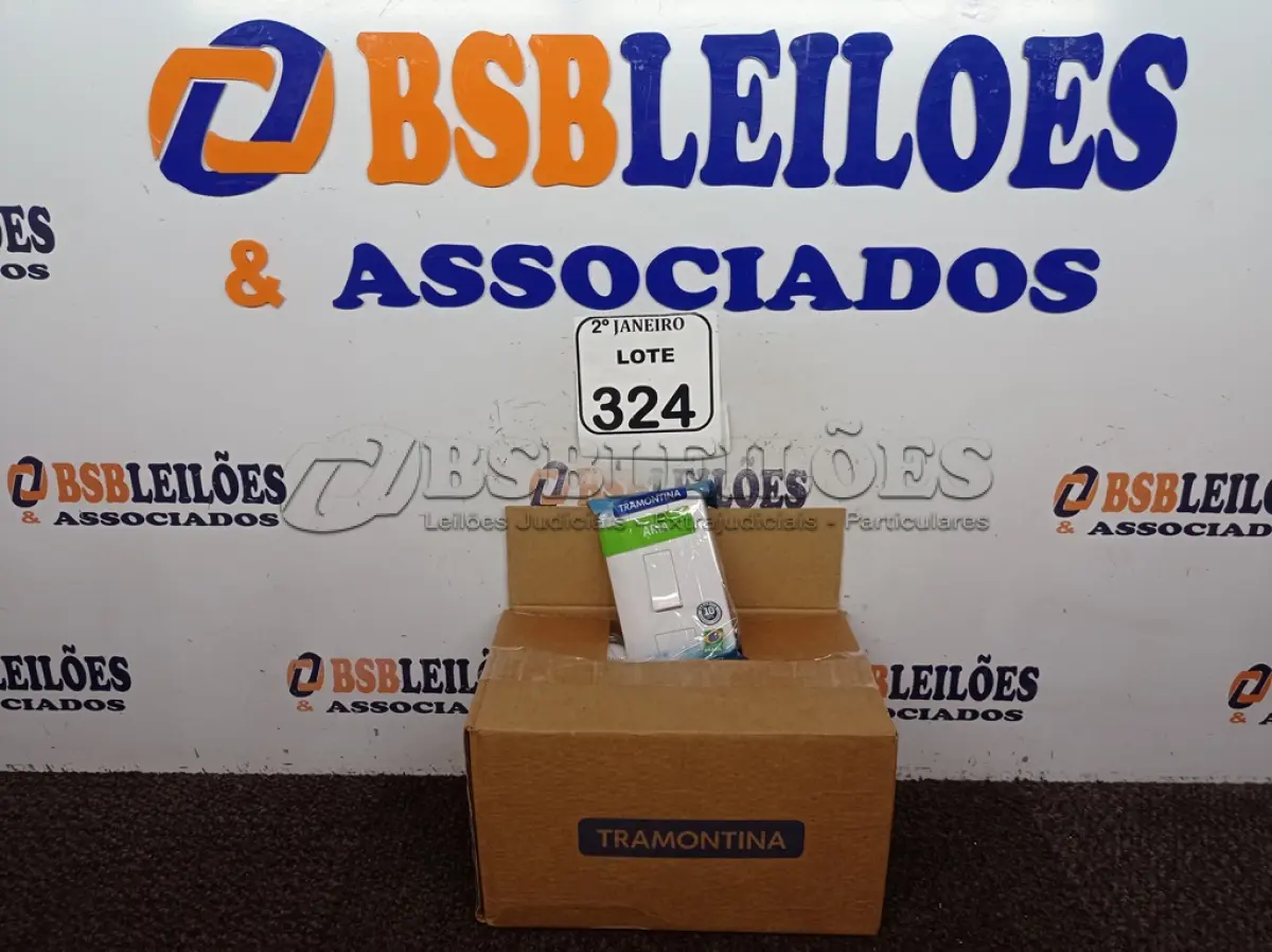 LOTE 324 - 01 CAIXA C/ 20 INTERRUPTORES SIMPLES 6ª/250V. (NO ESTADO) ATENÇÃO! FAZER A VISITAÇÃO ANTES DE ARREMATAR, NÃO SABEMOS SE FUNCIONA. LEILÃO NÃO TEM GARANTIA E NEM DEVOLUÇÃO, SUJEITO A POSSÍVEIS AVARIAS VISÍVEIS/OCULTAS E/OU AUSÊNCIA DE COMPONENTES.