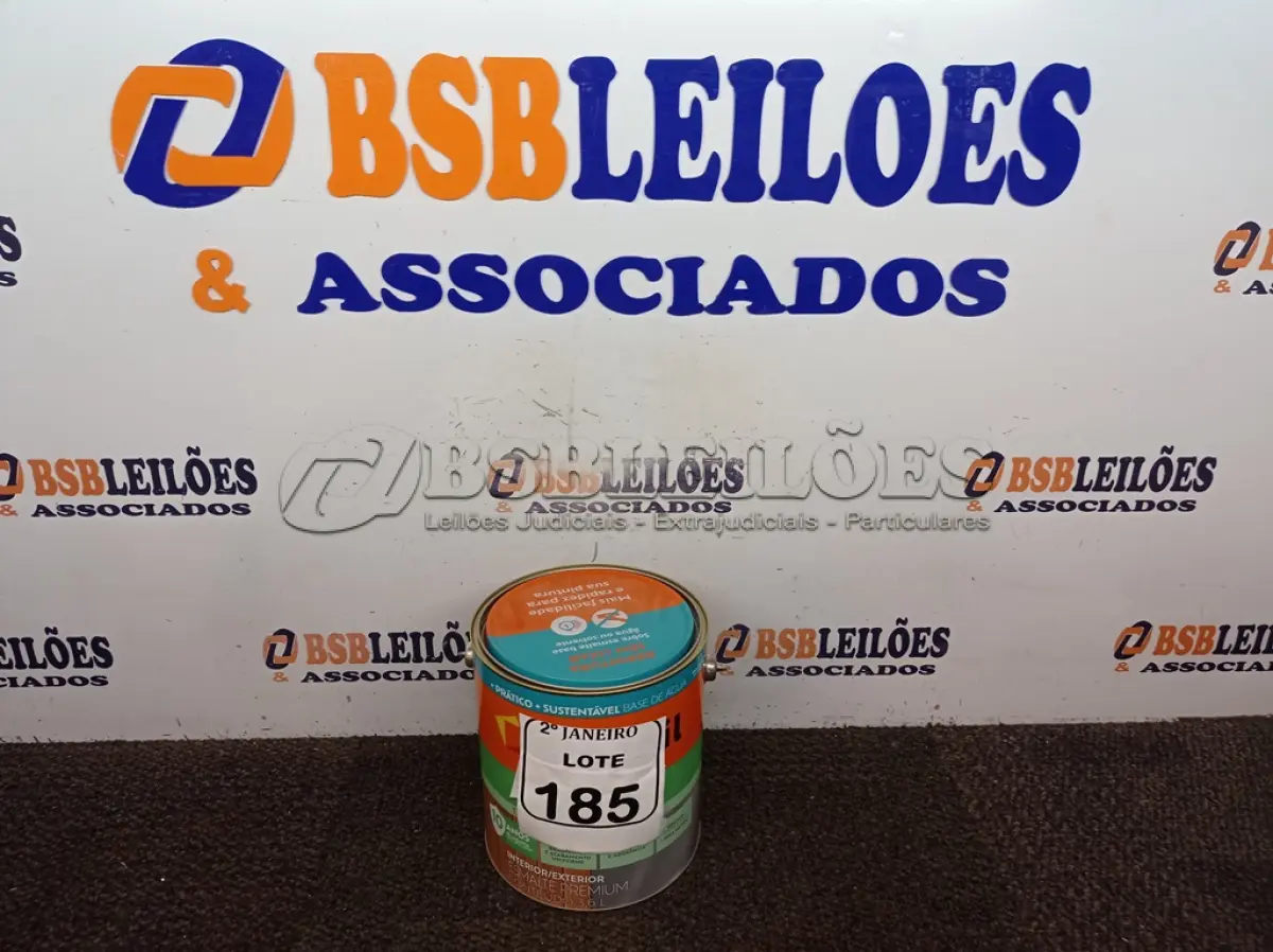 LOTE 185 - 01 LATA DE TINTA SUVINIL ESMALTE PREMIUM INTERIOR/EXTERIOR 3,6L NA COR VERMELHO BRILHANTE. (NO ESTADO) ATENÇÃO! FAZER A VISITAÇÃO ANTES DE ARREMATAR, NÃO SABEMOS SE FUNCIONA. LEILÃO NÃO TEM GARANTIA E NEM DEVOLUÇÃO, SUJEITO A POSSÍVEIS AVARIAS VISÍVEIS/OCULTAS E/OU AUSÊNCIA DE COMPONENTES.