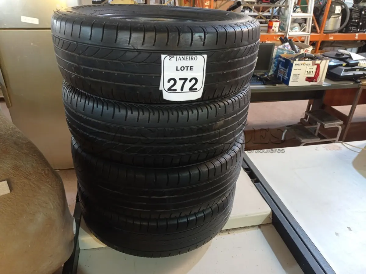 LOTE 272 - 04 PNEUS USADOS 215-65-16. (NO ESTADO) ATENÇÃO! FAZER A VISITAÇÃO ANTES DE ARREMATAR, NÃO SABEMOS SE FUNCIONA. LEILÃO NÃO TEM GARANTIA E NEM DEVOLUÇÃO, SUJEITO A POSSÍVEIS AVARIAS VISÍVEIS/OCULTAS E/OU AUSÊNCIA DE COMPONENTES.
