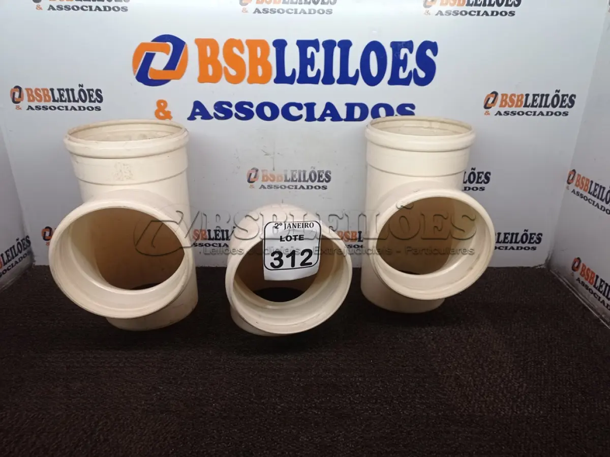LOTE 312 - 02 TE DE PVC 90° 200 DN E 01 JOELHO DE 200DN PARA ESGOTO. (NO ESTADO) ATENÇÃO! FAZER A VISITAÇÃO ANTES DE ARREMATAR, NÃO SABEMOS SE FUNCIONA. LEILÃO NÃO TEM GARANTIA E NEM DEVOLUÇÃO, SUJEITO A POSSÍVEIS AVARIAS VISÍVEIS/OCULTAS E/OU AUSÊNCIA DE COMPONENTES.