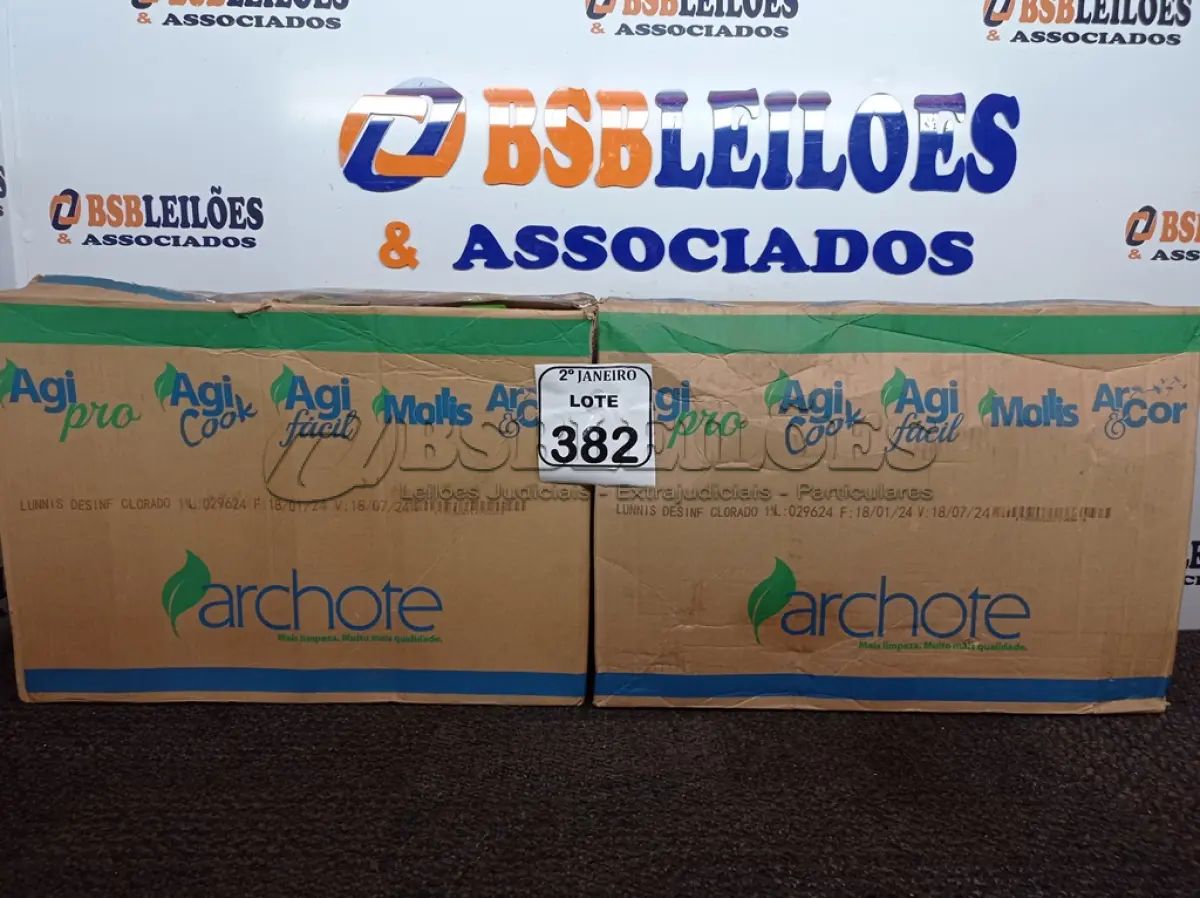LOTE 382 - 02 CAIXAS COM 03 UNIDADES CADA DE 5 LITROS DE DESINFETANTE CLORADO (NO ESTADO) ATENÇÃO! FAZER A VISITAÇÃO ANTES DE ARREMATAR, NÃO SABEMOS SE FUNCIONA. LEILÃO NÃO TEM GARANTIA E NEM DEVOLUÇÃO, SUJEITO A POSSÍVEIS AVARIAS VISÍVEIS/OCULTAS E/OU AUSÊNCIA DE COMPONENTES.