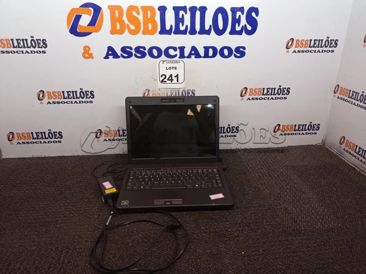 LOTE 241 - 01 NOTEBOOK DATEM C/ MEMORIA WINDOWS 10 INSTALADO E CARREGADOR. (NO ESTADO) ATENÇÃO! FAZER A VISITAÇÃO ANTES DE ARREMATAR, NÃO SABEMOS SE FUNCIONA. LEILÃO NÃO TEM GARANTIA E NEM DEVOLUÇÃO, SUJEITO A POSSÍVEIS AVARIAS VISÍVEIS/OCULTAS E/OU AUSÊNCIA DE COMPONENTES.