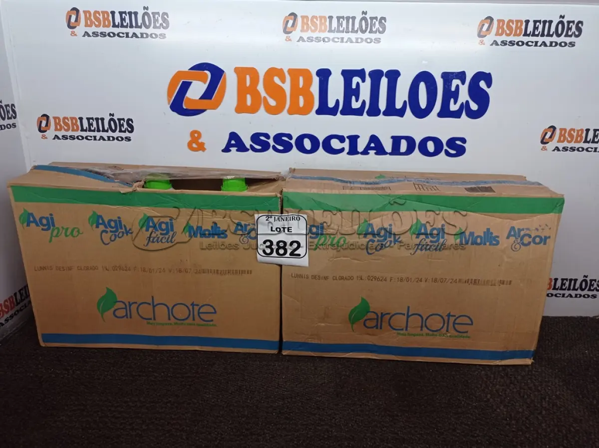 LOTE 382 - 02 CAIXAS COM 03 UNIDADES CADA DE 5 LITROS DE DESINFETANTE CLORADO (NO ESTADO) ATENÇÃO! FAZER A VISITAÇÃO ANTES DE ARREMATAR, NÃO SABEMOS SE FUNCIONA. LEILÃO NÃO TEM GARANTIA E NEM DEVOLUÇÃO, SUJEITO A POSSÍVEIS AVARIAS VISÍVEIS/OCULTAS E/OU AUSÊNCIA DE COMPONENTES.