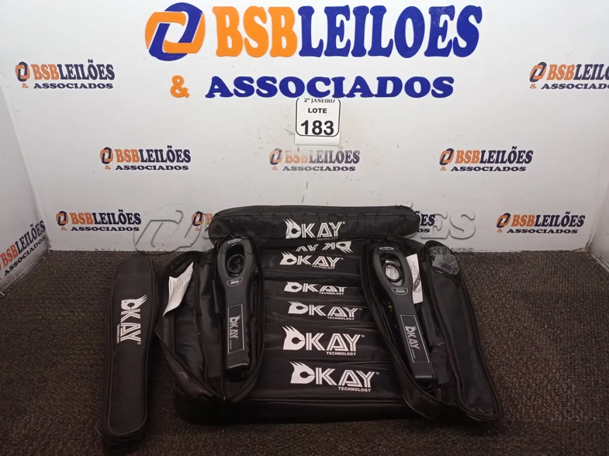 LOTE 183 - 10 DETECTORES DE METAIS KAY. (NO ESTADO) ATENÇÃO! FAZER A VISITAÇÃO ANTES DE ARREMATAR, NÃO SABEMOS SE FUNCIONA. LEILÃO NÃO TEM GARANTIA E NEM DEVOLUÇÃO, SUJEITO A POSSÍVEIS AVARIAS VISÍVEIS/OCULTAS E/OU AUSÊNCIA DE COMPONENTES.