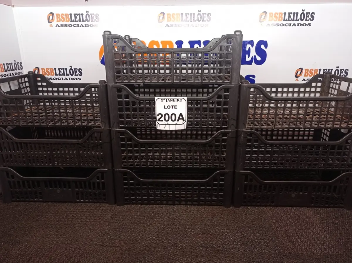 LOTE 200 - 10 CESTOS EM PLÁSTICO. (NO ESTADO) ATENÇÃO! FAZER A VISITAÇÃO ANTES DE ARREMATAR, NÃO SABEMOS SE FUNCIONA. LEILÃO NÃO TEM GARANTIA E NEM DEVOLUÇÃO, SUJEITO A POSSÍVEIS AVARIAS VISÍVEIS/OCULTAS E/OU AUSÊNCIA DE COMPONENTES.