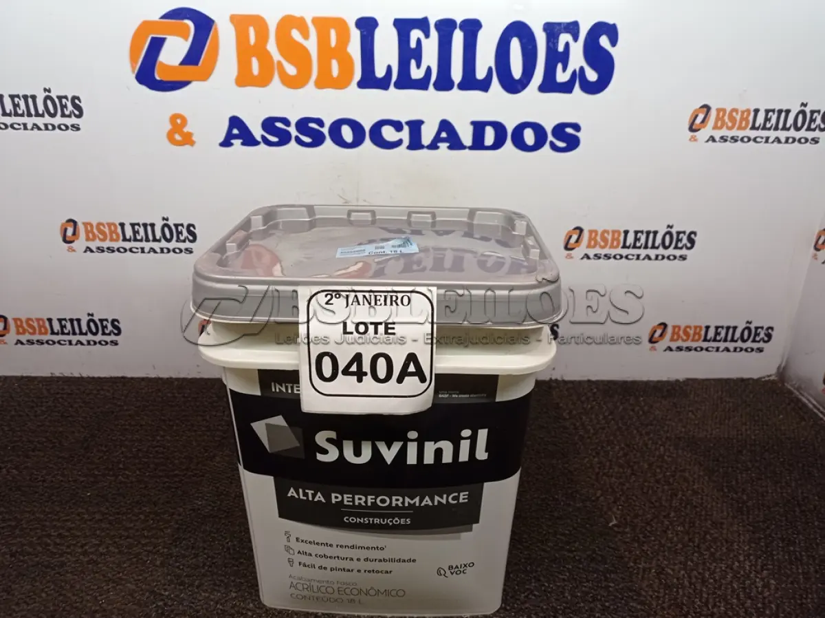 LOTE 040 - 01 BALDE DE TINTA SUVINIL INTERIORES ACRÍLICO FOSCO 18L NA COR FOSCO BRANCO. VENCIMENTO 10/2027 (NOVO)(NO ESTADO) ATENÇÃO! FAZER A VISITAÇÃO ANTES DE ARREMATAR, NÃO SABEMOS SE FUNCIONA. LEILÃO NÃO TEM GARANTIA E NEM DEVOLUÇÃO, SUJEITO A POSSÍVEIS AVARIAS VISÍVEIS/OCULTAS E/OU AUSÊNCIA DE COMPONENTES.