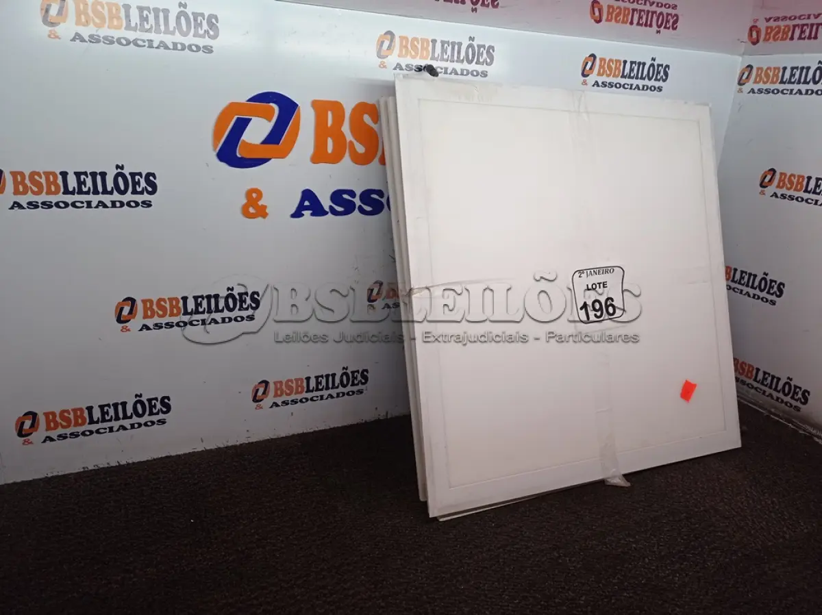 LOTE 196 - 06 PAINÉIS DE LED P/EMBUTIR. (NO ESTADO) ATENÇÃO! FAZER A VISITAÇÃO ANTES DE ARREMATAR, NÃO SABEMOS SE FUNCIONA. LEILÃO NÃO TEM GARANTIA E NEM DEVOLUÇÃO, SUJEITO A POSSÍVEIS AVARIAS VISÍVEIS/OCULTAS E/OU AUSÊNCIA DE COMPONENTES.