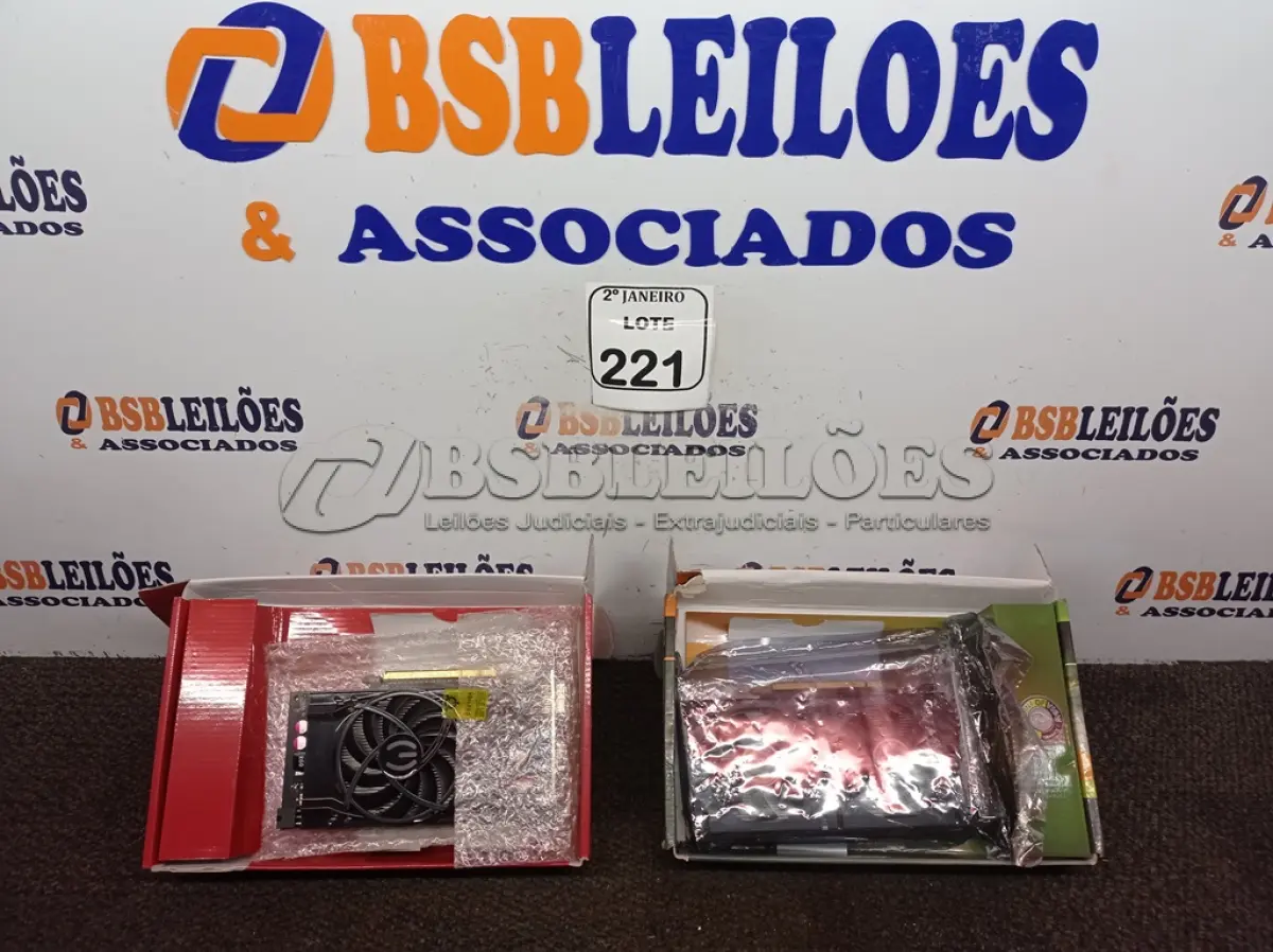 LOTE 221 - 02 PLACAS DE VÍDEO PARA COMPUTADOR. (NO ESTADO) ATENÇÃO! FAZER A VISITAÇÃO ANTES DE ARREMATAR, NÃO SABEMOS SE FUNCIONA. LEILÃO NÃO TEM GARANTIA E NEM DEVOLUÇÃO, SUJEITO A POSSÍVEIS AVARIAS VISÍVEIS/OCULTAS E/OU AUSÊNCIA DE COMPONENTES.