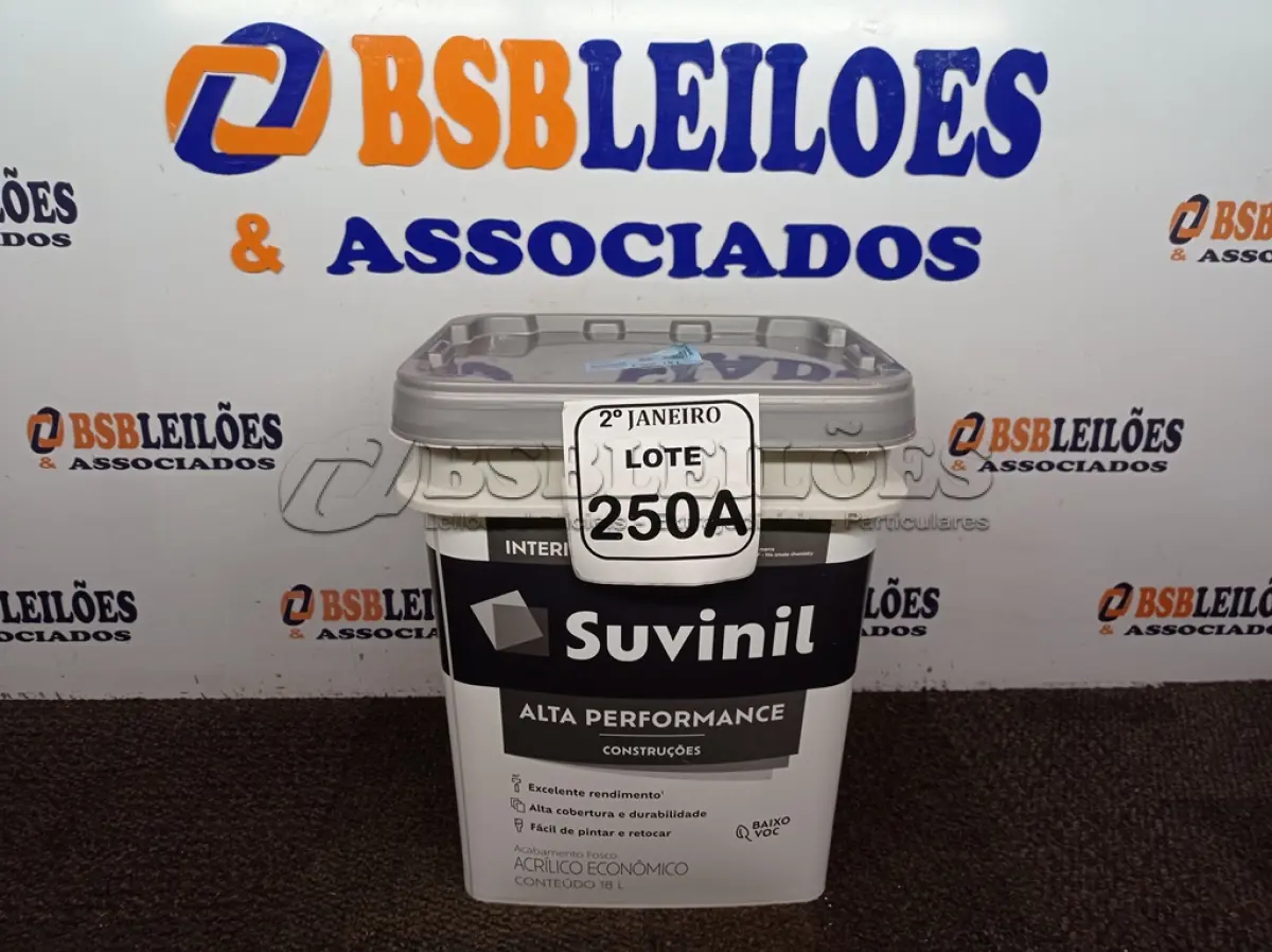 LOTE 250 - 01 BALDE DE TINTA SUVINIL INTERIORES ACRÍLICO FOSCO 18L NA COR FOSCO BRANCO. VENCIMENTO 10/2027 (NOVO)(NO ESTADO) ATENÇÃO! FAZER A VISITAÇÃO ANTES DE ARREMATAR, NÃO SABEMOS SE FUNCIONA. LEILÃO NÃO TEM GARANTIA E NEM DEVOLUÇÃO, SUJEITO A POSSÍVEIS AVARIAS VISÍVEIS/OCULTAS E/OU AUSÊNCIA DE COMPONENTES.