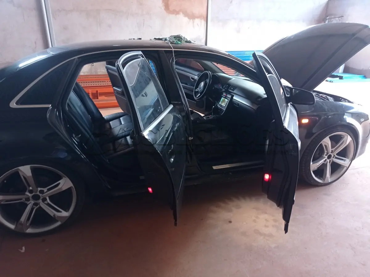 LOTE 310 - AUDI A4 2.0 TFSI 2006, MULTITRONIC, TETO SOLAR, DIFUSOR DE ESCAPAMENTO, RODAS ARO 19 COMANDO DE ESCAPE QUEBRADO. (NO ESTADO)