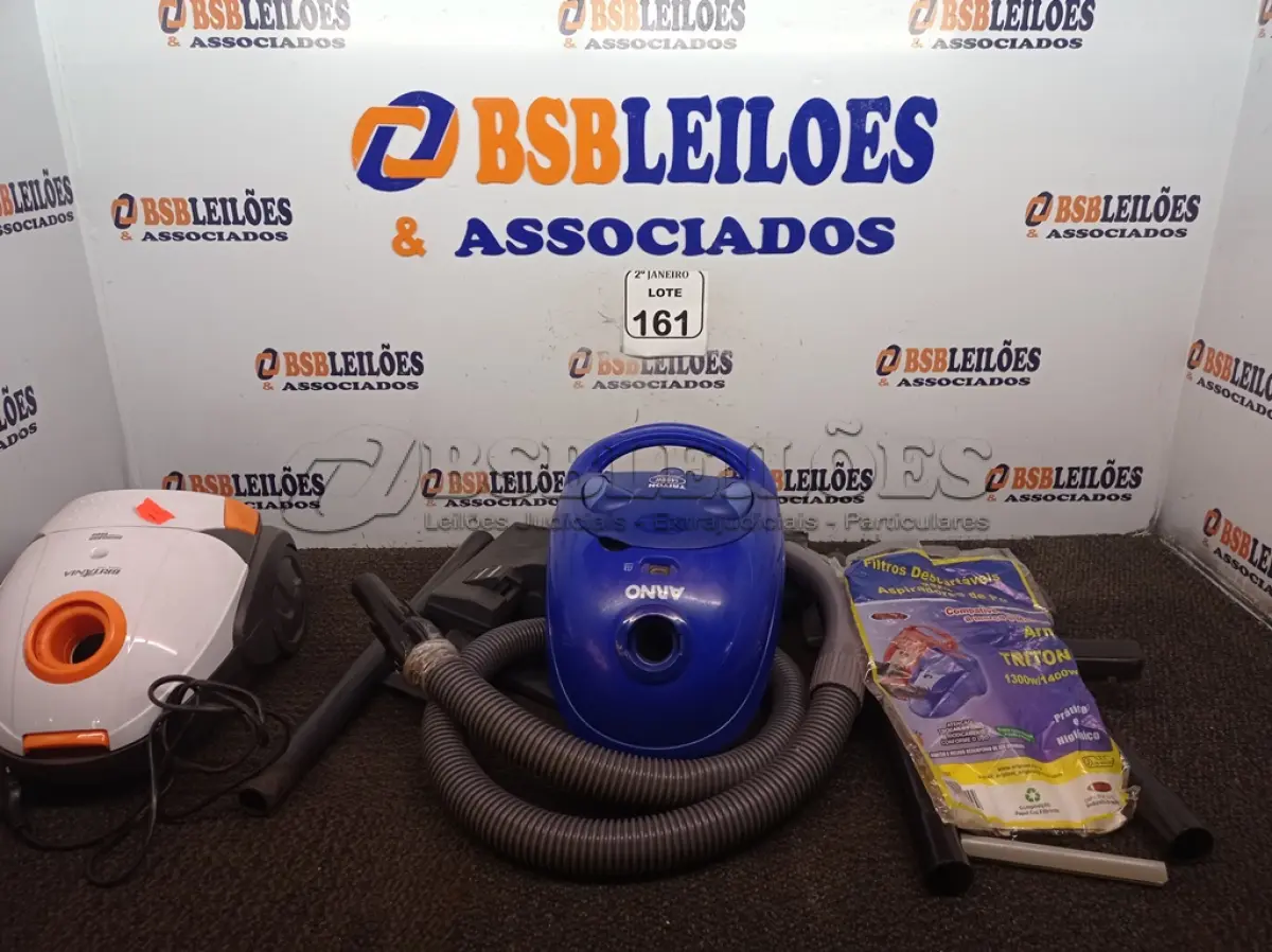 LOTE 161 - 02 ASPIRADORES DE PÓ MARCA BRITÂNIA E ARNO. (NO ESTADO) ATENÇÃO! FAZER A VISITAÇÃO ANTES DE ARREMATAR, NÃO SABEMOS SE FUNCIONA. LEILÃO NÃO TEM GARANTIA E NEM DEVOLUÇÃO, SUJEITO A POSSÍVEIS AVARIAS VISÍVEIS/OCULTAS E/OU AUSÊNCIA DE COMPONENTES.