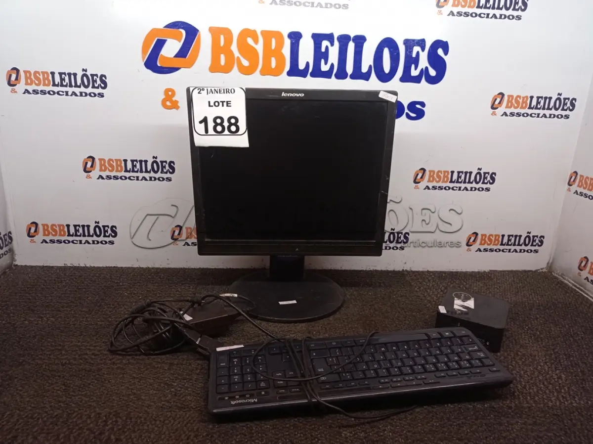 LOTE 188 - 01 MINI CPU MARCA LIVA, 01 MONITOR MARCA LENOVO C/FONTE E 01 TECLADO. (NO ESTADO) ATENÇÃO! FAZER A VISITAÇÃO ANTES DE ARREMATAR, NÃO SABEMOS SE FUNCIONA. LEILÃO NÃO TEM GARANTIA E NEM DEVOLUÇÃO, SUJEITO A POSSÍVEIS AVARIAS VISÍVEIS/OCULTAS E/OU AUSÊNCIA DE COMPONENTES.