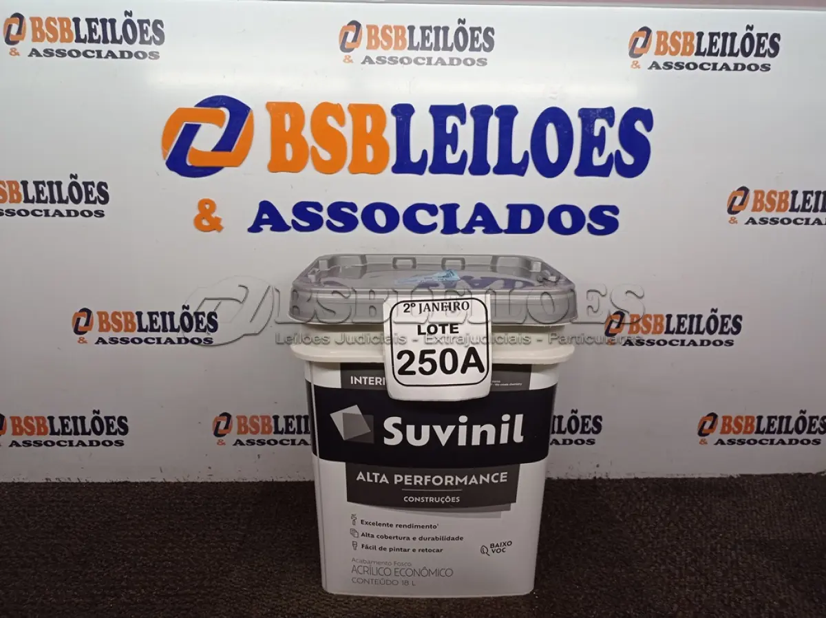LOTE 250 - 01 BALDE DE TINTA SUVINIL INTERIORES ACRÍLICO FOSCO 18L NA COR FOSCO BRANCO. VENCIMENTO 10/2027 (NOVO)(NO ESTADO) ATENÇÃO! FAZER A VISITAÇÃO ANTES DE ARREMATAR, NÃO SABEMOS SE FUNCIONA. LEILÃO NÃO TEM GARANTIA E NEM DEVOLUÇÃO, SUJEITO A POSSÍVEIS AVARIAS VISÍVEIS/OCULTAS E/OU AUSÊNCIA DE COMPONENTES.