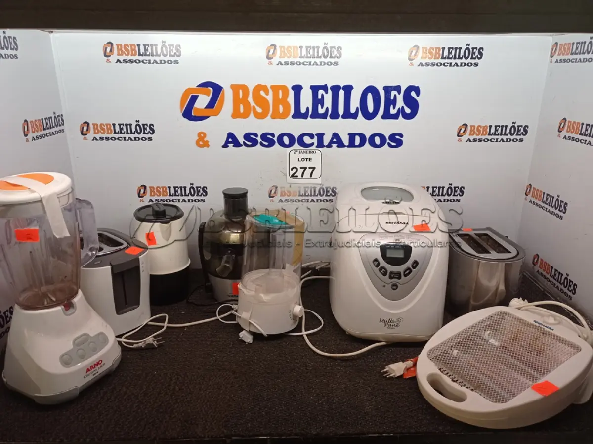 LOTE 277 - 01 LOTE COM MÁQUINA DE PÃO, LIQUIDIFICADOR, TORRADEIRAS E MULTIPROCESSADOR. (NO ESTADO) ATENÇÃO! FAZER A VISITAÇÃO ANTES DE ARREMATAR, NÃO SABEMOS SE FUNCIONA. LEILÃO NÃO TEM GARANTIA E NEM DEVOLUÇÃO, SUJEITO A POSSÍVEIS AVARIAS VISÍVEIS/OCULTAS E/OU AUSÊNCIA DE COMPONENTES.