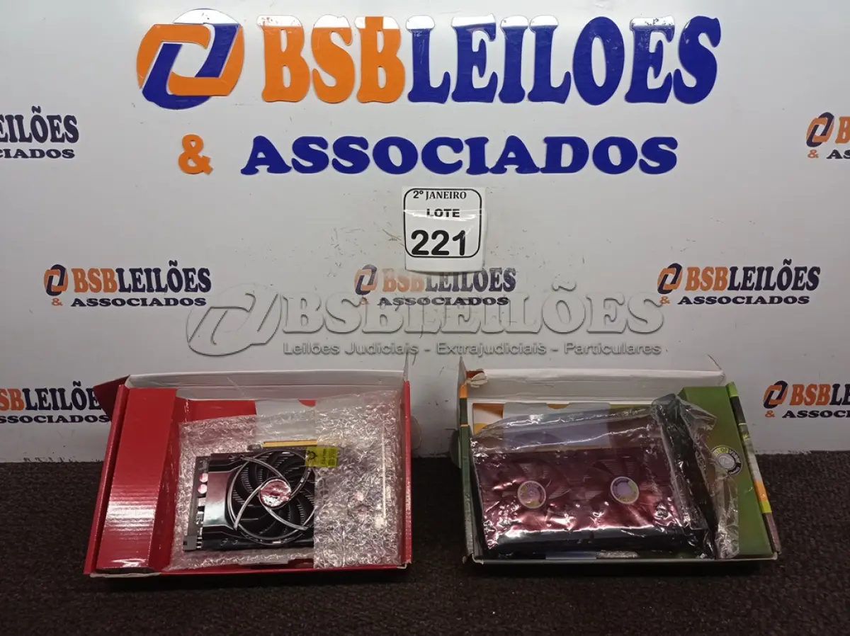 LOTE 221 - 02 PLACAS DE VÍDEO PARA COMPUTADOR. (NO ESTADO) ATENÇÃO! FAZER A VISITAÇÃO ANTES DE ARREMATAR, NÃO SABEMOS SE FUNCIONA. LEILÃO NÃO TEM GARANTIA E NEM DEVOLUÇÃO, SUJEITO A POSSÍVEIS AVARIAS VISÍVEIS/OCULTAS E/OU AUSÊNCIA DE COMPONENTES.