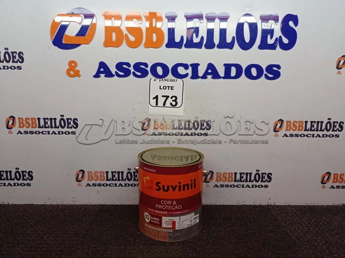 LOTE 173 - 01 LATA DE TINTA SUVINIL ESMALTE PREMIUM INTERIOR/EXTERIOR 3,6L NA COR VERMELHO BRILHANTE. (NO ESTADO) ATENÇÃO! FAZER A VISITAÇÃO ANTES DE ARREMATAR, NÃO SABEMOS SE FUNCIONA. LEILÃO NÃO TEM GARANTIA E NEM DEVOLUÇÃO, SUJEITO A POSSÍVEIS AVARIAS VISÍVEIS/OCULTAS E/OU AUSÊNCIA DE COMPONENTES.