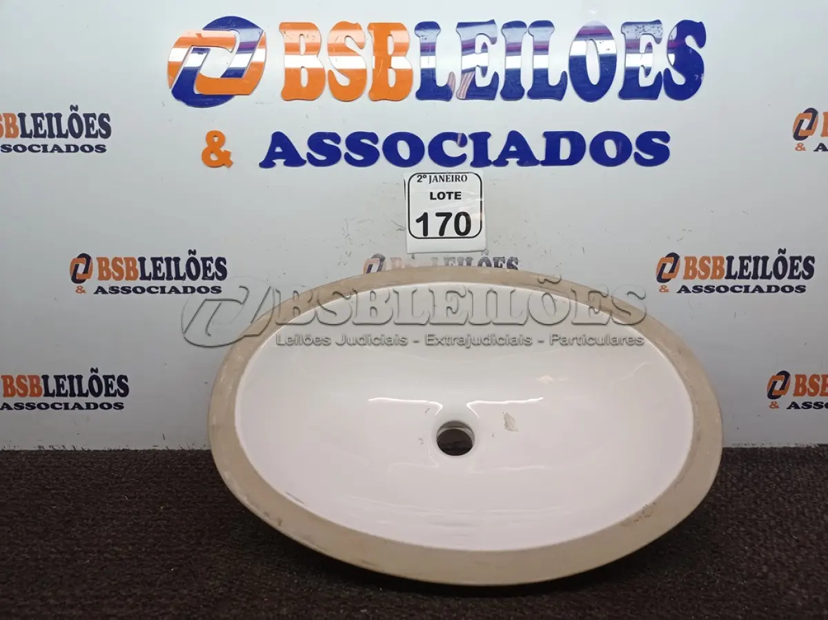 LOTE 170 - 01 CUBA OVAL NA COR BRANCA(NOVO). (NO ESTADO) ATENÇÃO! FAZER A VISITAÇÃO ANTES DE ARREMATAR, NÃO SABEMOS SE FUNCIONA. LEILÃO NÃO TEM GARANTIA E NEM DEVOLUÇÃO, SUJEITO A POSSÍVEIS AVARIAS VISÍVEIS/OCULTAS E/OU AUSÊNCIA DE COMPONENTES.