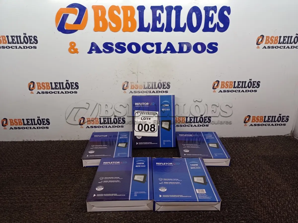 LOTE 008 - 05 REFLETORES LED PARA AMBIENTES EXTERNOS 100W.(NOVO) (NO ESTADO) ATENÇÃO! FAZER A VISITAÇÃO ANTES DE ARREMATAR, NÃO SABEMOS SE FUNCIONA. LEILÃO NÃO TEM GARANTIA E NEM DEVOLUÇÃO, SUJEITO A POSSÍVEIS AVARIAS VISÍVEIS/OCULTAS E/OU AUSÊNCIA DE COMPONENTES.