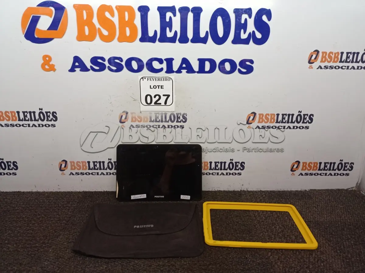 LOTE 027 - 01 TABLET MARCA POSITIVO COM CAPA. (NO ESTADO) ATENÇÃO! FAZER A VISITAÇÃO ANTES DE ARREMATAR, NÃO SABEMOS SE FUNCIONA. LEILÃO NÃO TEM GARANTIA E NEM DEVOLUÇÃO, SUJEITO A POSSÍVEIS AVARIAS VISÍVEIS/OCULTAS E/OU AUSÊNCIA DE COMPONENTES.