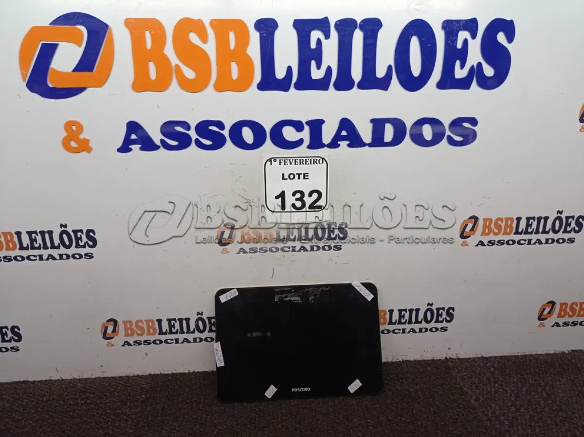 LOTE 132 - 01 TABLET MARCA POSITIVO SEM FONTE. (NO ESTADO) ATENÇÃO! FAZER A VISITAÇÃO ANTES DE ARREMATAR, NÃO SABEMOS SE FUNCIONA. LEILÃO NÃO TEM GARANTIA E NEM DEVOLUÇÃO, SUJEITO A POSSÍVEIS AVARIAS VISÍVEIS/OCULTAS E/OU AUSÊNCIA DE COMPONENTES.