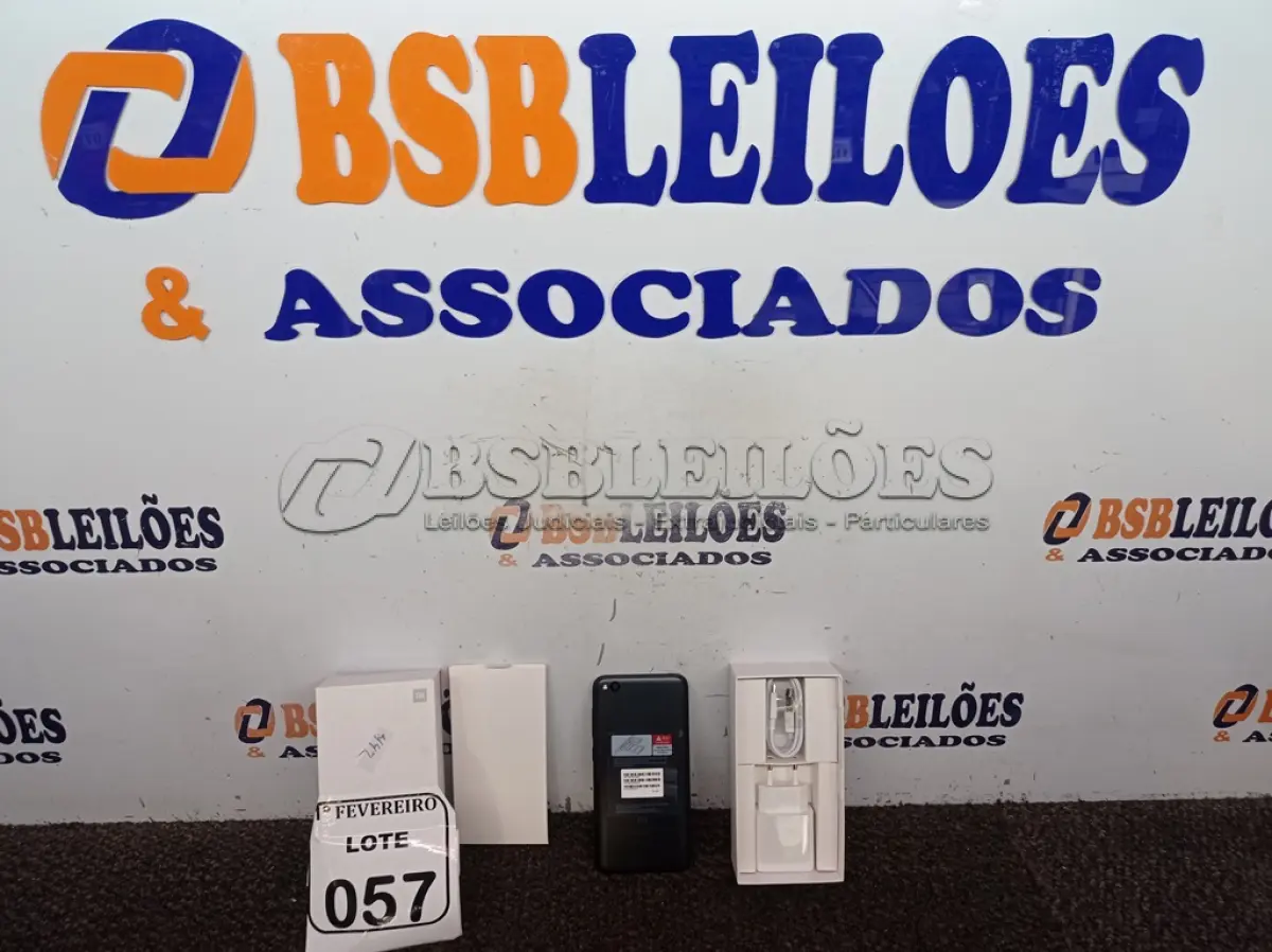 LOTE 057 - 01 CELULAR REDMI GO 1GB DE RAM BLACK. (NÃO ESTÁ CARREGANDO) (NO ESTADO) ATENÇÃO! FAZER A VISITAÇÃO ANTES DE ARREMATAR, NÃO SABEMOS SE FUNCIONA. LEILÃO NÃO TEM GARANTIA E NEM DEVOLUÇÃO, SUJEITO A POSSÍVEIS AVARIAS VISÍVEIS/OCULTAS E/OU AUSÊNCIA DE COMPONENTES.