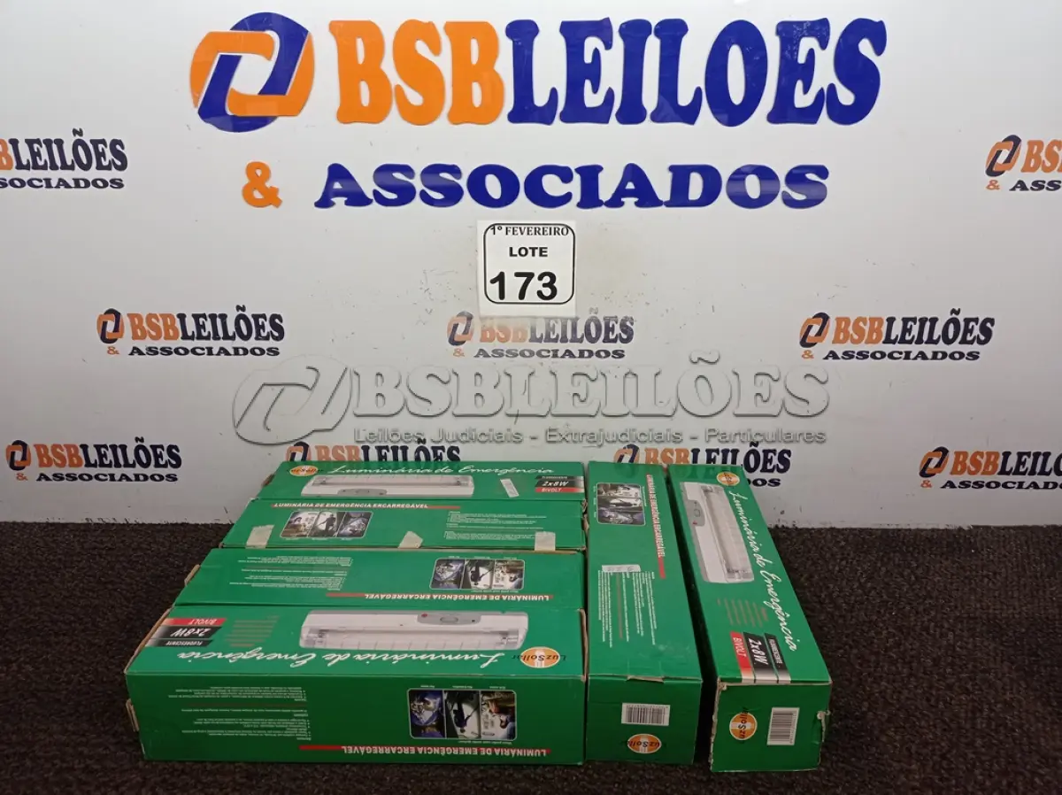 LOTE 173 - 06 LÂMPADAS DE EMERGÊNCIA. (NO ESTADO) ATENÇÃO! FAZER A VISITAÇÃO ANTES DE ARREMATAR, NÃO SABEMOS SE FUNCIONA. LEILÃO NÃO TEM GARANTIA E NEM DEVOLUÇÃO, SUJEITO A POSSÍVEIS AVARIAS VISÍVEIS/OCULTAS E/OU AUSÊNCIA DE COMPONENTES.