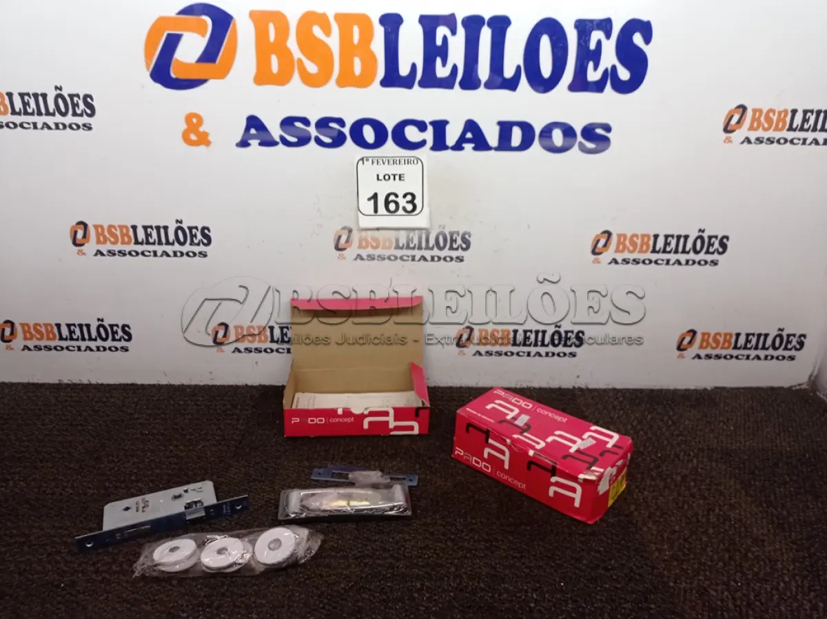 LOTE 163 - 02 FECHADURAS MARCA PADO. (NOVO)(NO ESTADO) ATENÇÃO! FAZER A VISITAÇÃO ANTES DE ARREMATAR, NÃO SABEMOS SE FUNCIONA. LEILÃO NÃO TEM GARANTIA E NEM DEVOLUÇÃO, SUJEITO A POSSÍVEIS AVARIAS VISÍVEIS/OCULTAS E/OU AUSÊNCIA DE COMPONENTES.