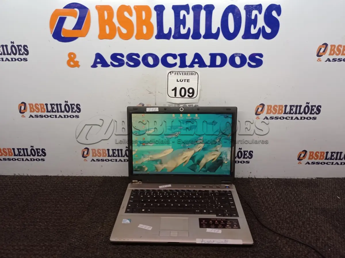 LOTE 109 - 01 NOTEBOOK MARCA POSITIVO MOBILE MODELO 2520 SEM FONTE. (NO ESTADO) ATENÇÃO! FAZER A VISITAÇÃO ANTES DE ARREMATAR, NÃO SABEMOS SE FUNCIONA. LEILÃO NÃO TEM GARANTIA E NEM DEVOLUÇÃO, SUJEITO A POSSÍVEIS AVARIAS VISÍVEIS/OCULTAS E/OU AUSÊNCIA DE COMPONENTES.
