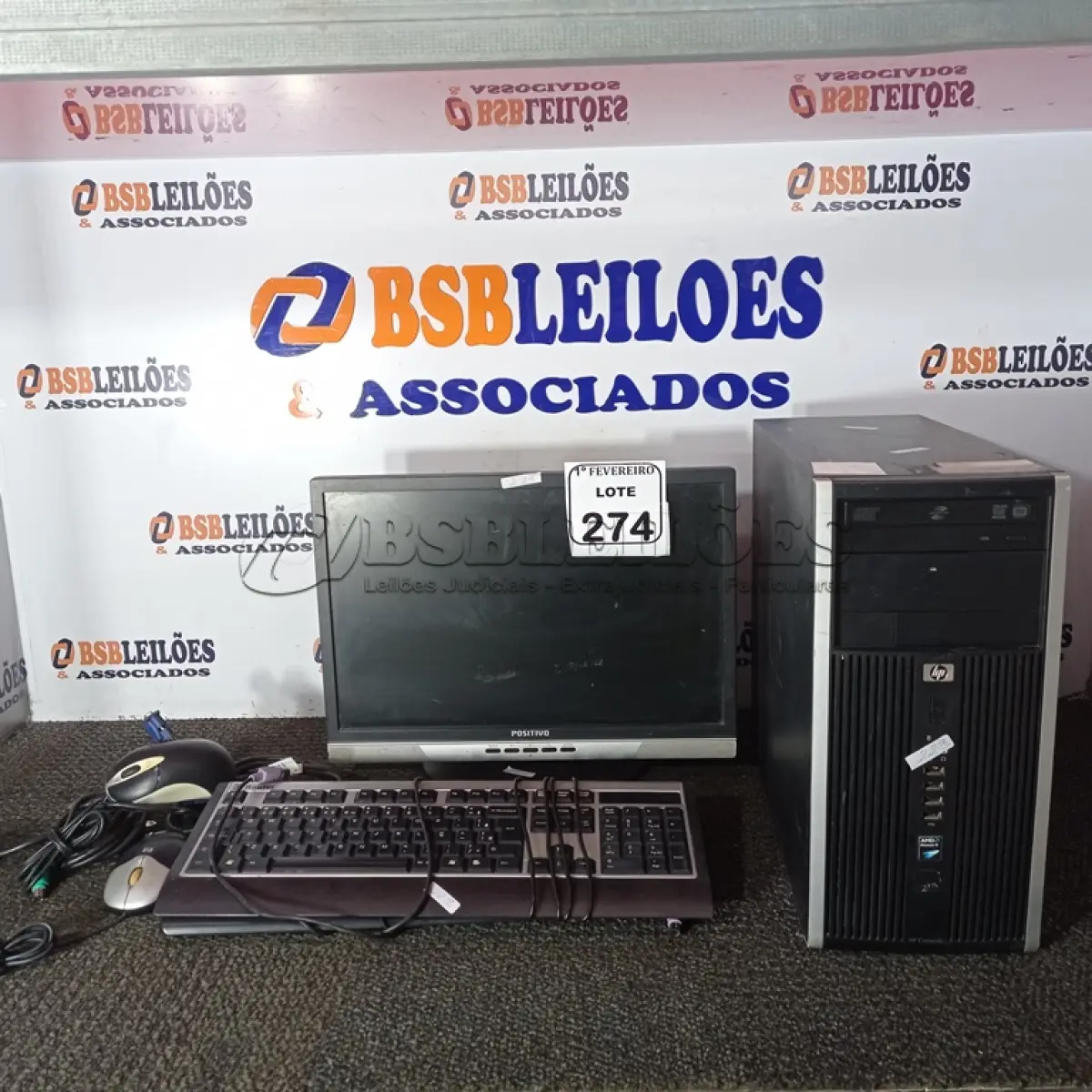 LOTE 274 - 1 COMPUTADOR COMPLETO COM 320GB DE HD, 4GB DE RAM E MONITOR DE 16’’ POLEGADAS. (ACOMPANHA MOUSE, TECLADOS E CABOS) (NO ESTADO) ATENÇÃO! FAZER A VISITAÇÃO ANTES DE ARREMATAR, NÃO SABEMOS SE FUNCIONA. LEILÃO NÃO TEM GARANTIA E NEM DEVOLUÇÃO, SUJEITO A POSSÍVEIS AVARIAS VISÍVEIS/OCULTAS E/OU AUSÊNCIA DE COMPONENTES.
