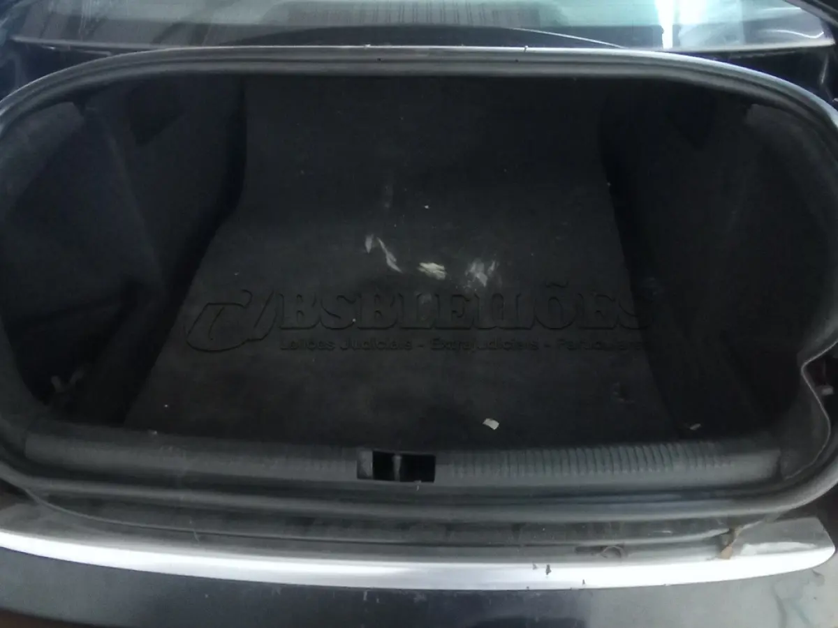 LOTE 320 - AUDI A4 1.8 TURBO, 2006/2007. TETO SOLAR, MULTITRONIC, TODAS ARO 18, COMPLETO. HOMOCINÉTICA ESQUERDA E TRIZETA QUEBRADA. (NO ESTADO)