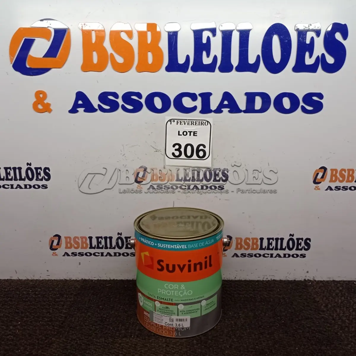 LOTE 306 - 01 LATA DE TINTA ESMALTE PARA MADEIRA E METAIS SUVINIL BRILHANTE PLATINA 3,6LITROS. (NO ESTADO) ATENÇÃO! FAZER A VISITAÇÃO ANTES DE ARREMATAR, NÃO SABEMOS SE FUNCIONA. LEILÃO NÃO TEM GARANTIA E NEM DEVOLUÇÃO, SUJEITO A POSSÍVEIS AVARIAS VISÍVEIS/OCULTAS E/OU AUSÊNCIA DE COMPONENTES.