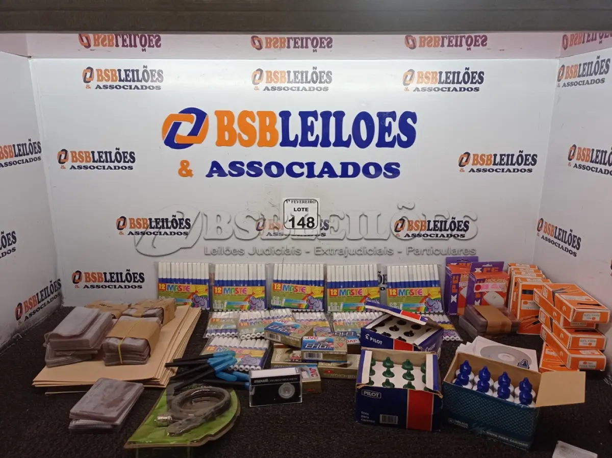 LOTE 148 - 01 LOTE COM VÁRIOS ITENS PARA ESCRITÓRIO. (NO ESTADO) ATENÇÃO! FAZER A VISITAÇÃO ANTES DE ARREMATAR, NÃO SABEMOS SE FUNCIONA. LEILÃO NÃO TEM GARANTIA E NEM DEVOLUÇÃO, SUJEITO A POSSÍVEIS AVARIAS VISÍVEIS/OCULTAS E/OU AUSÊNCIA DE COMPONENTES.