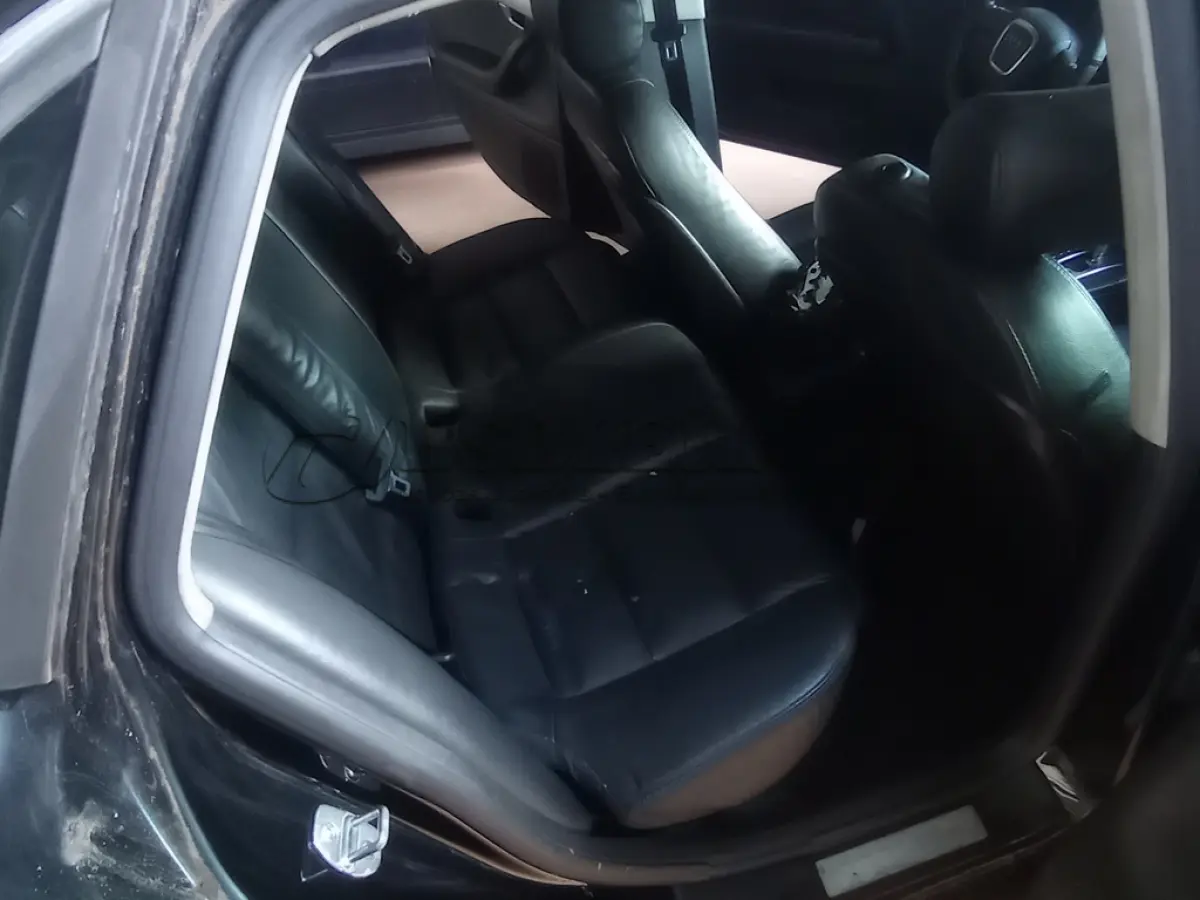 LOTE 320 - AUDI A4 1.8 TURBO, 2006/2007. TETO SOLAR, MULTITRONIC, TODAS ARO 18, COMPLETO. HOMOCINÉTICA ESQUERDA E TRIZETA QUEBRADA. (NO ESTADO)