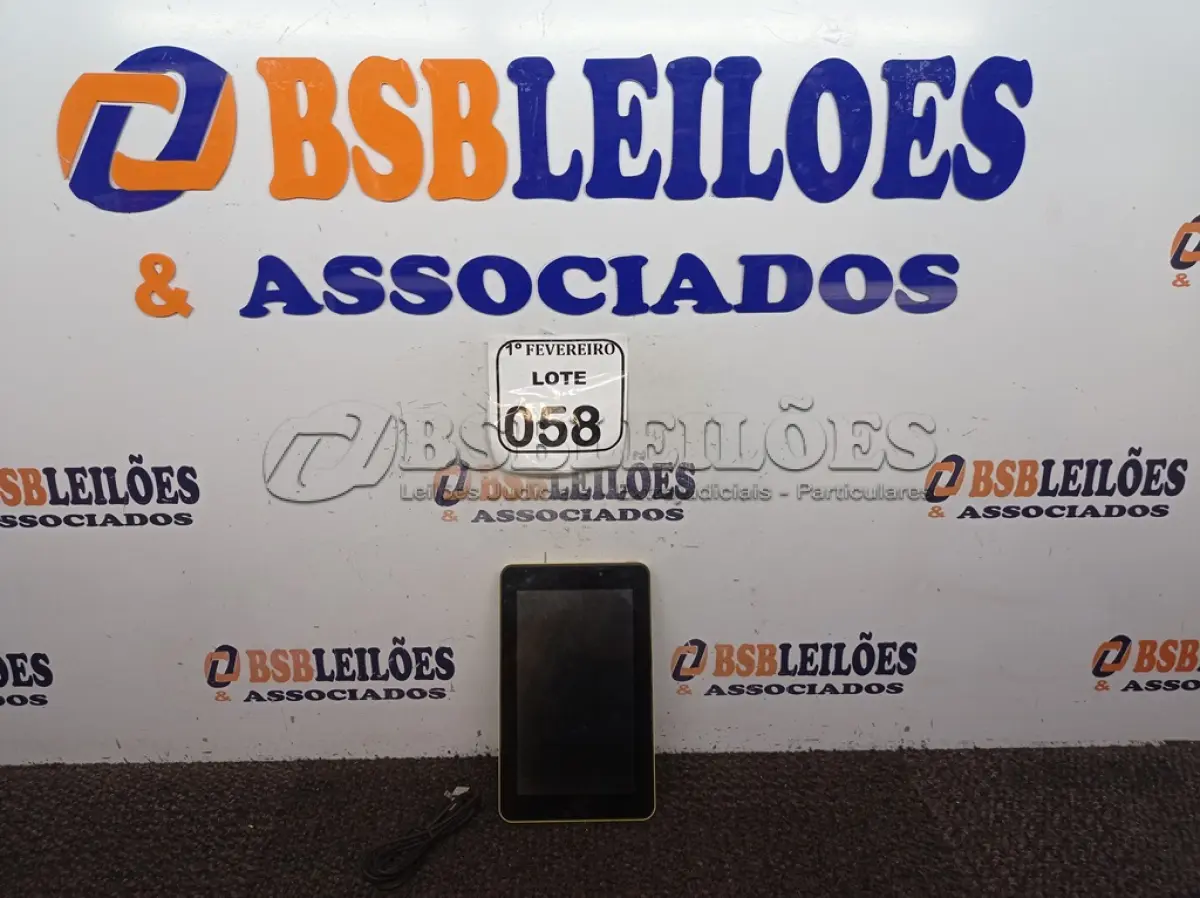 LOTE 058 - 01 TABLET 7’’ T77 COM CABO MARCA CCE. (NO ESTADO) ATENÇÃO! FAZER A VISITAÇÃO ANTES DE ARREMATAR, NÃO SABEMOS SE FUNCIONA. LEILÃO NÃO TEM GARANTIA E NEM DEVOLUÇÃO, SUJEITO A POSSÍVEIS AVARIAS VISÍVEIS/OCULTAS E/OU AUSÊNCIA DE COMPONENTES.