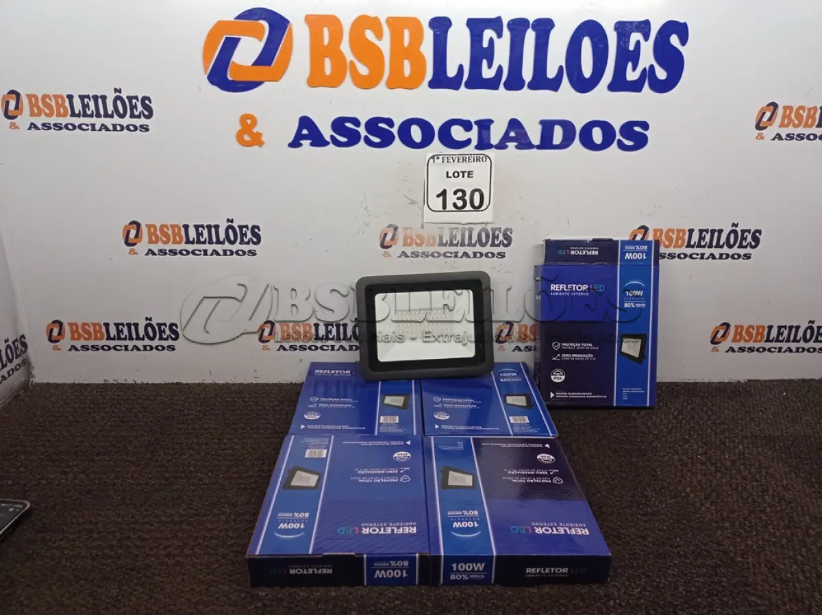 LOTE 130 - 05 REFLETORES LED PARA AMBIENTES EXTERNOS 100W.(NOVO) (NO ESTADO) ATENÇÃO! FAZER A VISITAÇÃO ANTES DE ARREMATAR, NÃO SABEMOS SE FUNCIONA. LEILÃO NÃO TEM GARANTIA E NEM DEVOLUÇÃO, SUJEITO A POSSÍVEIS AVARIAS VISÍVEIS/OCULTAS E/OU AUSÊNCIA DE COMPONENTES.