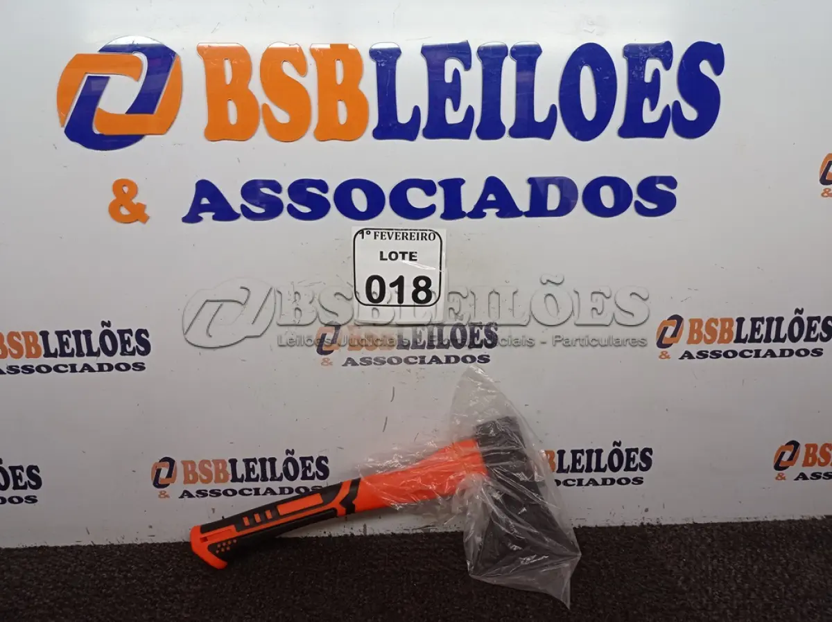LOTE 018 - 01 MACHADO DESIGN ECONÔMICO DE 800G COM CABO EMBORRACHADO NA COR LARANJA\PRETO. (NO ESTADO) ATENÇÃO! FAZER A VISITAÇÃO ANTES DE ARREMATAR, NÃO SABEMOS SE FUNCIONA. LEILÃO NÃO TEM GARANTIA E NEM DEVOLUÇÃO, SUJEITO A POSSÍVEIS AVARIAS VISÍVEIS/OCULTAS E/OU AUSÊNCIA DE COMPONENTES.