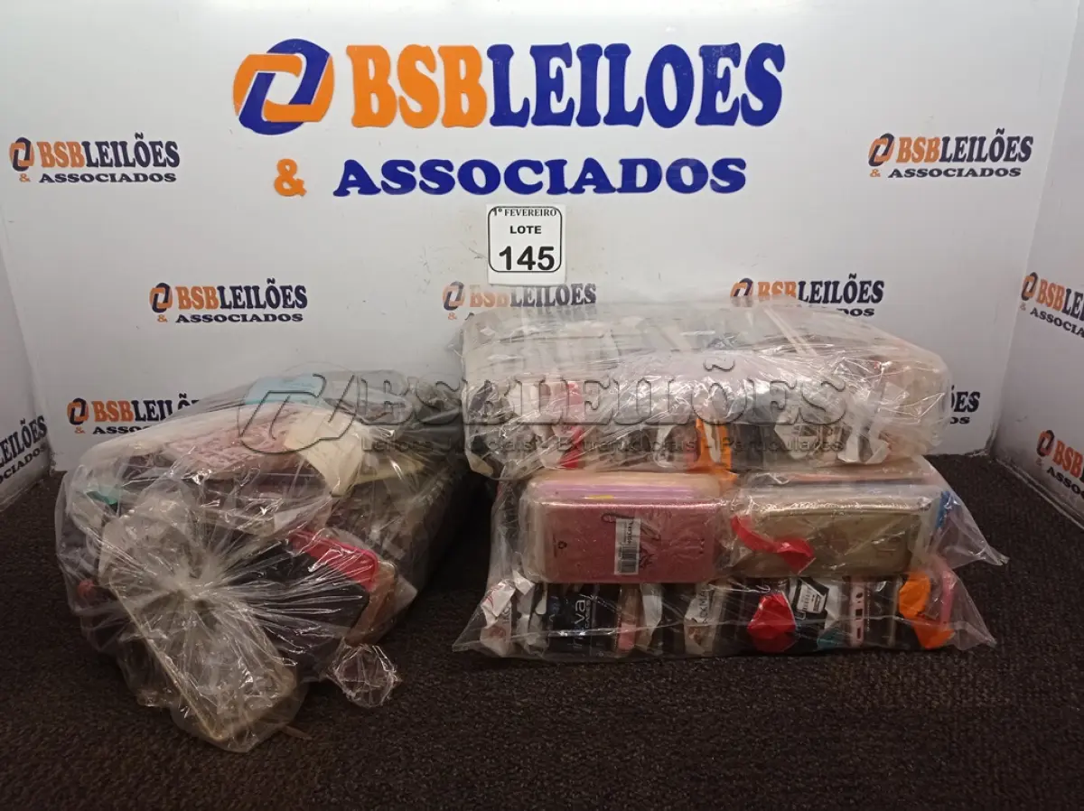 LOTE 145 - 01 LOTE COM DIVERSAS CAPINHAS PARA CELULARES. (NO ESTADO) ATENÇÃO! FAZER A VISITAÇÃO ANTES DE ARREMATAR, NÃO SABEMOS SE FUNCIONA. LEILÃO NÃO TEM GARANTIA E NEM DEVOLUÇÃO, SUJEITO A POSSÍVEIS AVARIAS VISÍVEIS/OCULTAS E/OU AUSÊNCIA DE COMPONENTES.