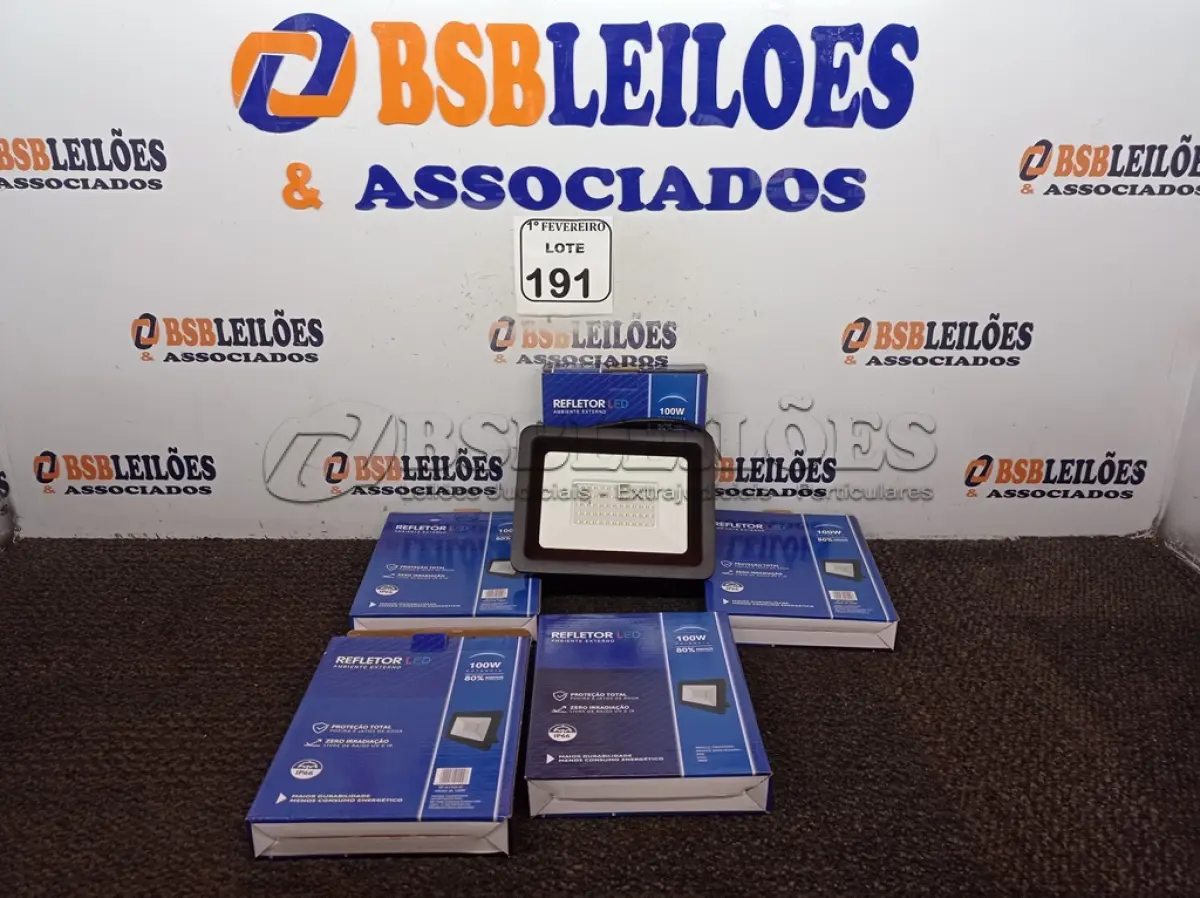 LOTE 191 - 05 REFLETORES LED PARA AMBIENTES EXTERNOS 100W.(NOVO) (NO ESTADO) ATENÇÃO! FAZER A VISITAÇÃO ANTES DE ARREMATAR, NÃO SABEMOS SE FUNCIONA. LEILÃO NÃO TEM GARANTIA E NEM DEVOLUÇÃO, SUJEITO A POSSÍVEIS AVARIAS VISÍVEIS/OCULTAS E/OU AUSÊNCIA DE COMPONENTES.
